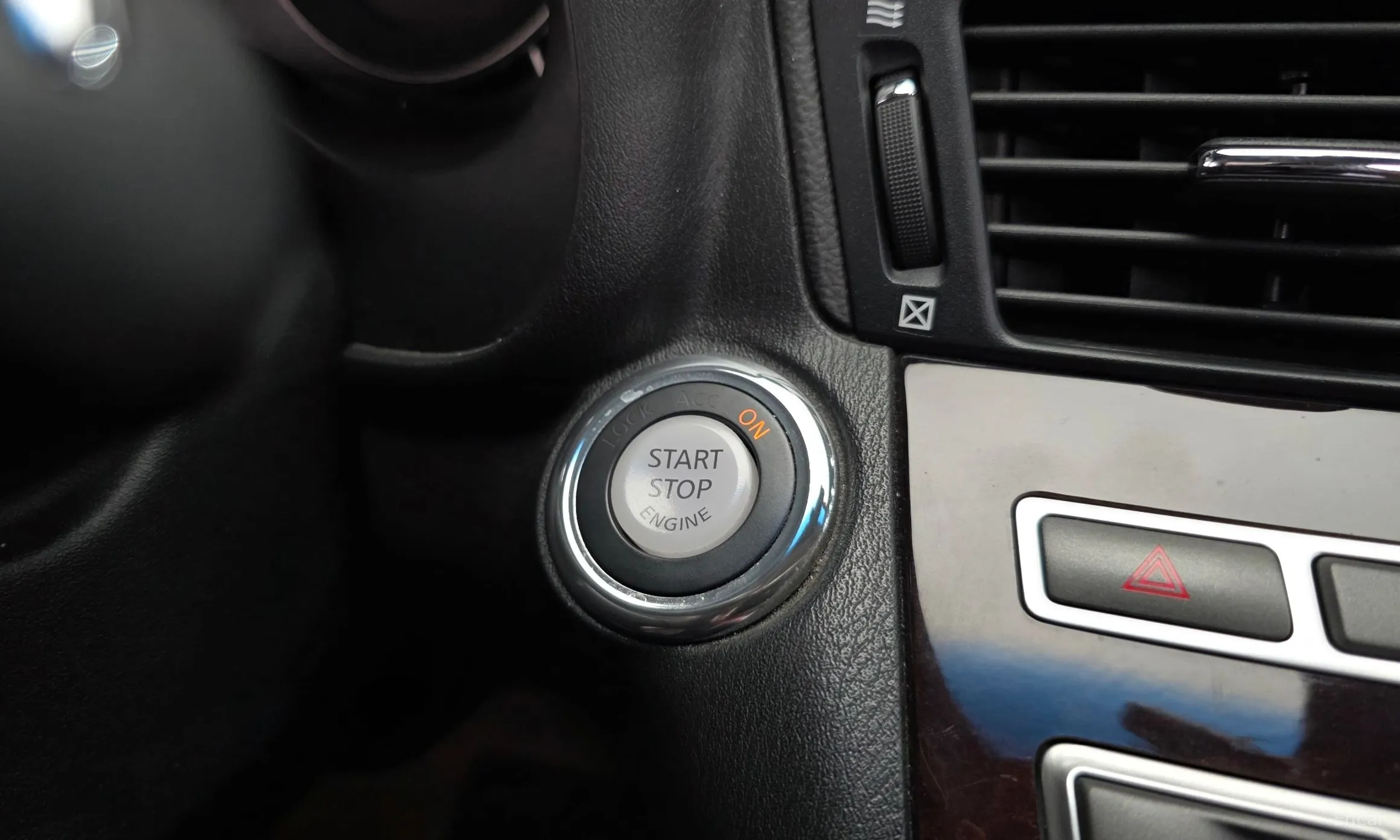 Infiniti M37 превью 19