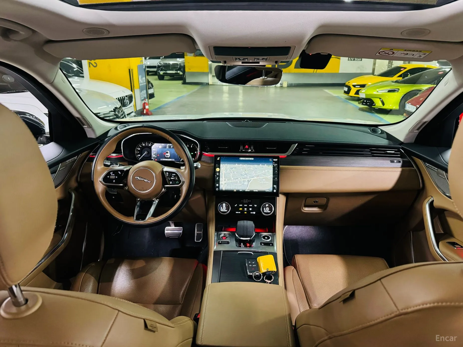 Jaguar F-PACE превью 6