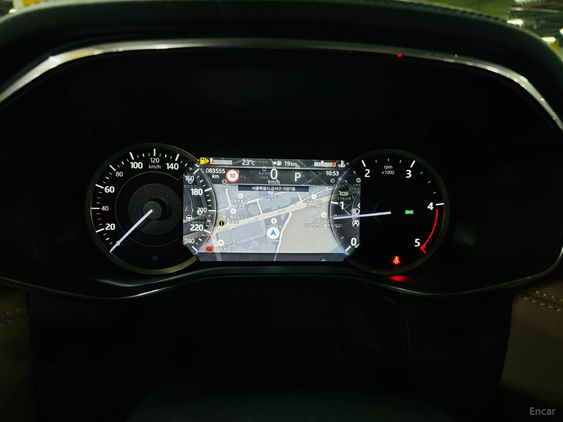 Jaguar F-PACE превью 7
