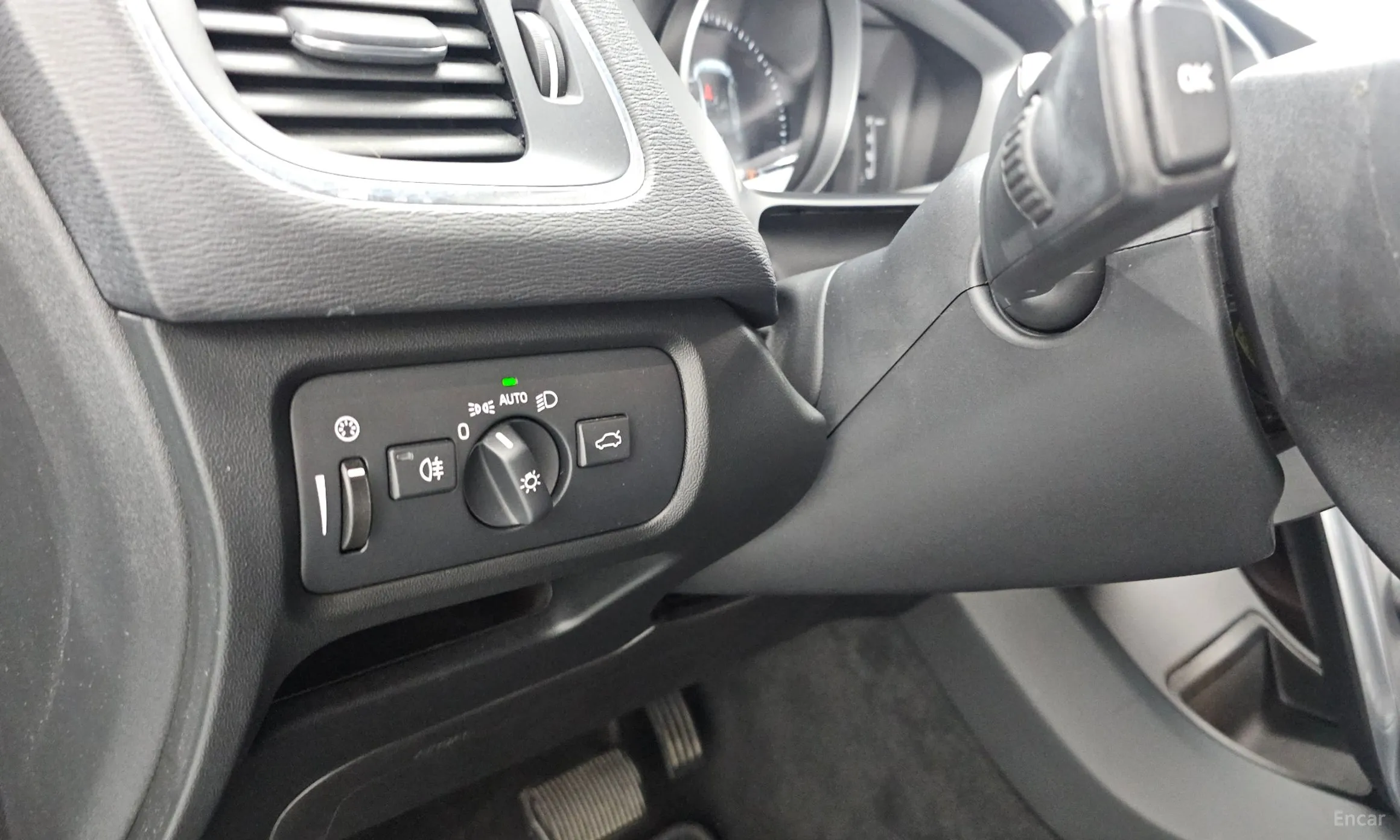 Volvo V40 превью 18