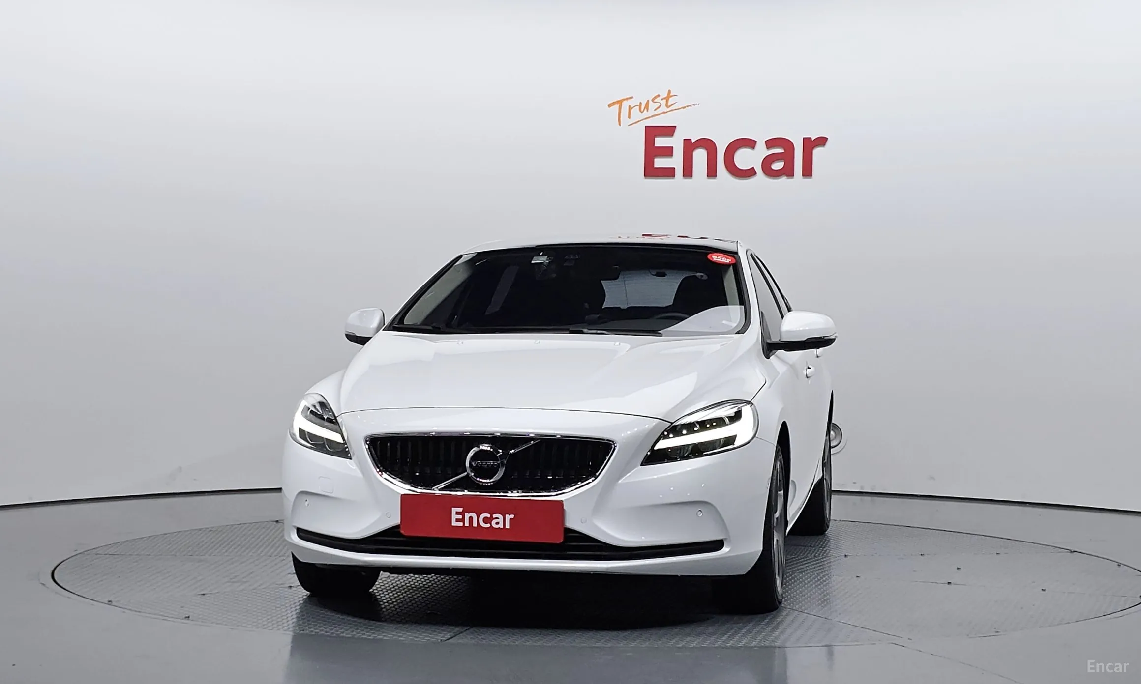 Volvo V40 превью 3