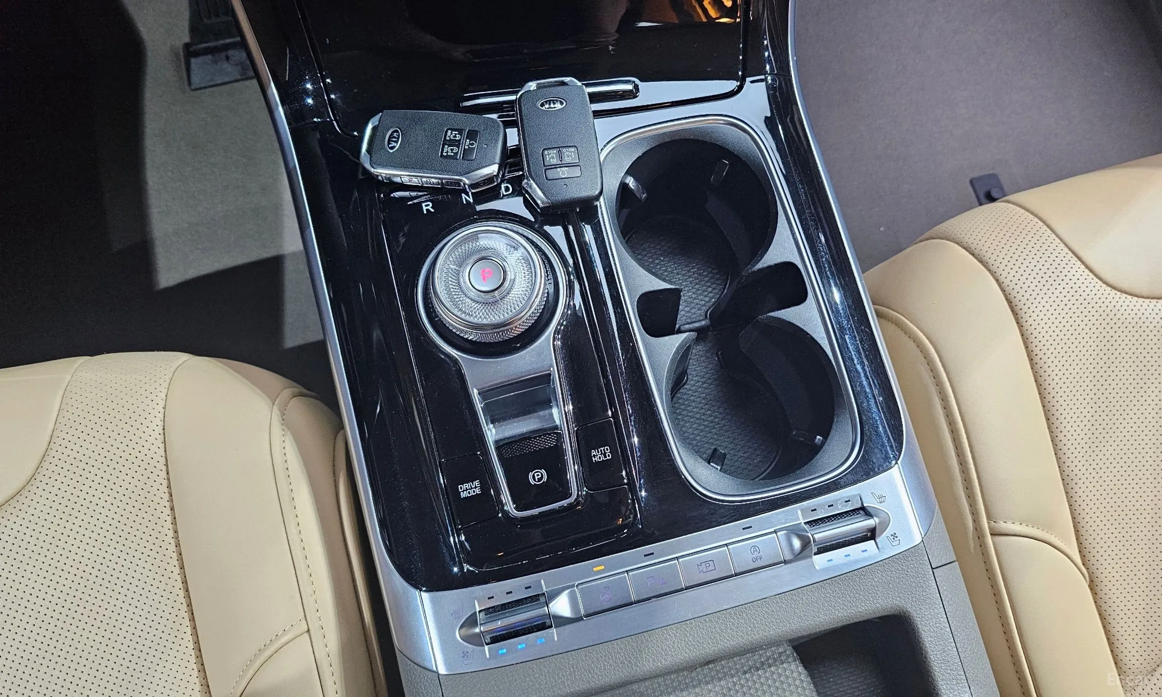 Kia Carnival Gen 4 превью 9