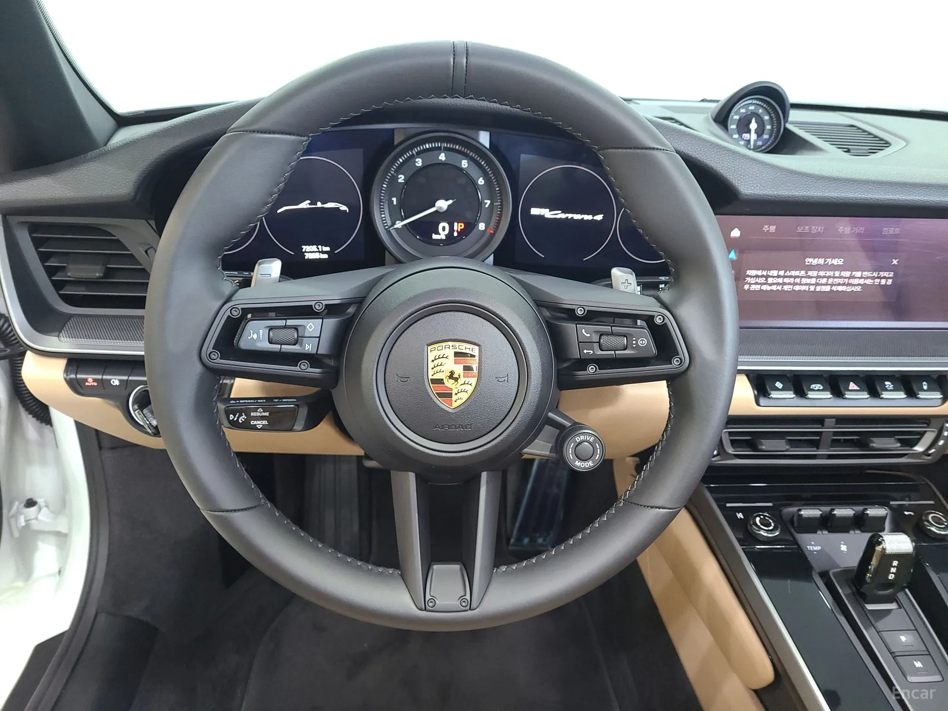 Porsche 911 (992) превью 9
