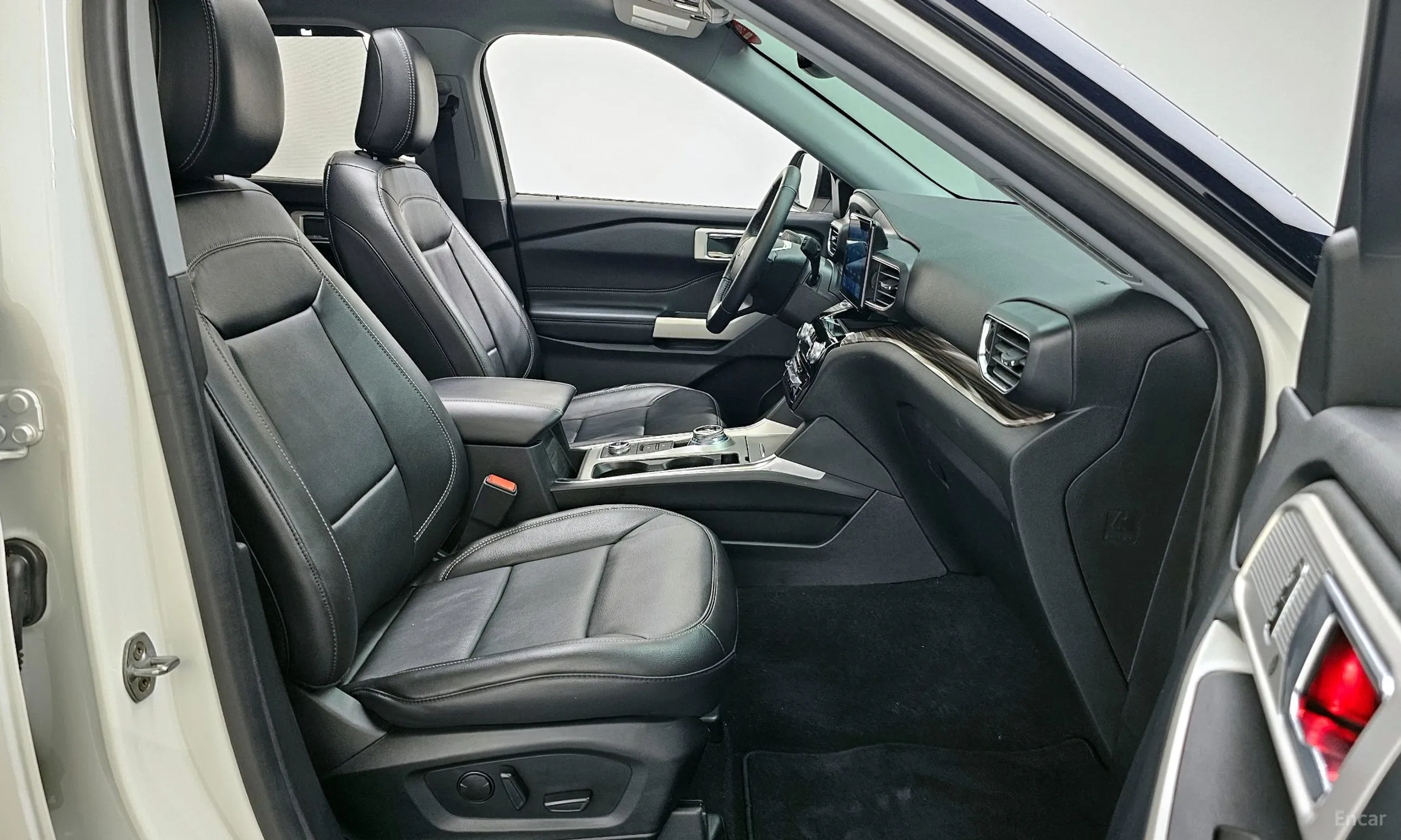 Ford Explorer 6th Generation превью 11