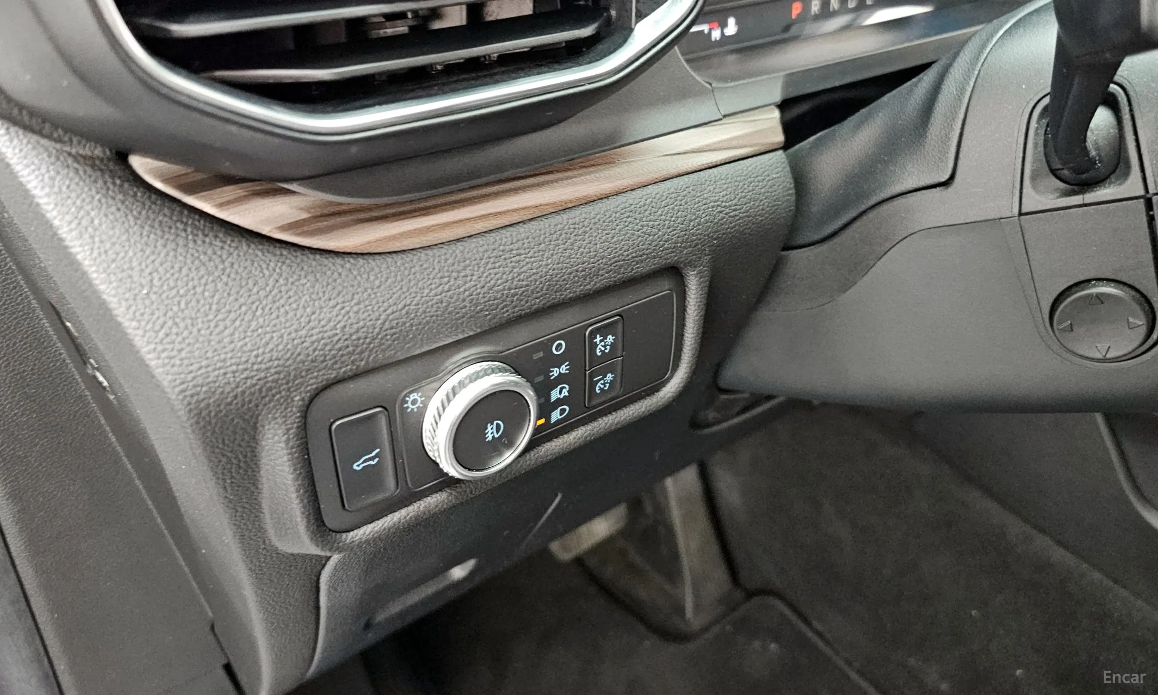 Ford Explorer 6th Generation превью 16