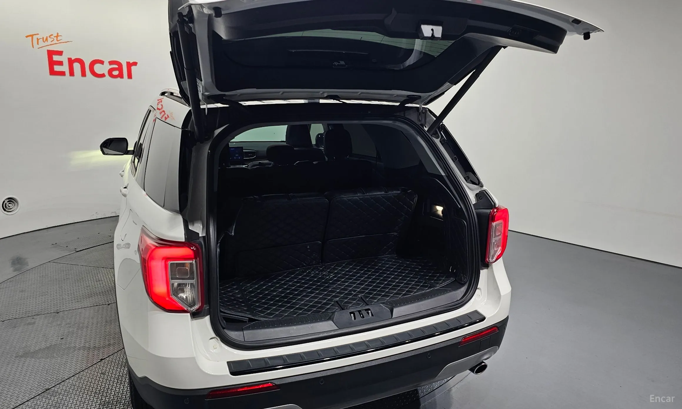 Ford Explorer 6th Generation превью 20