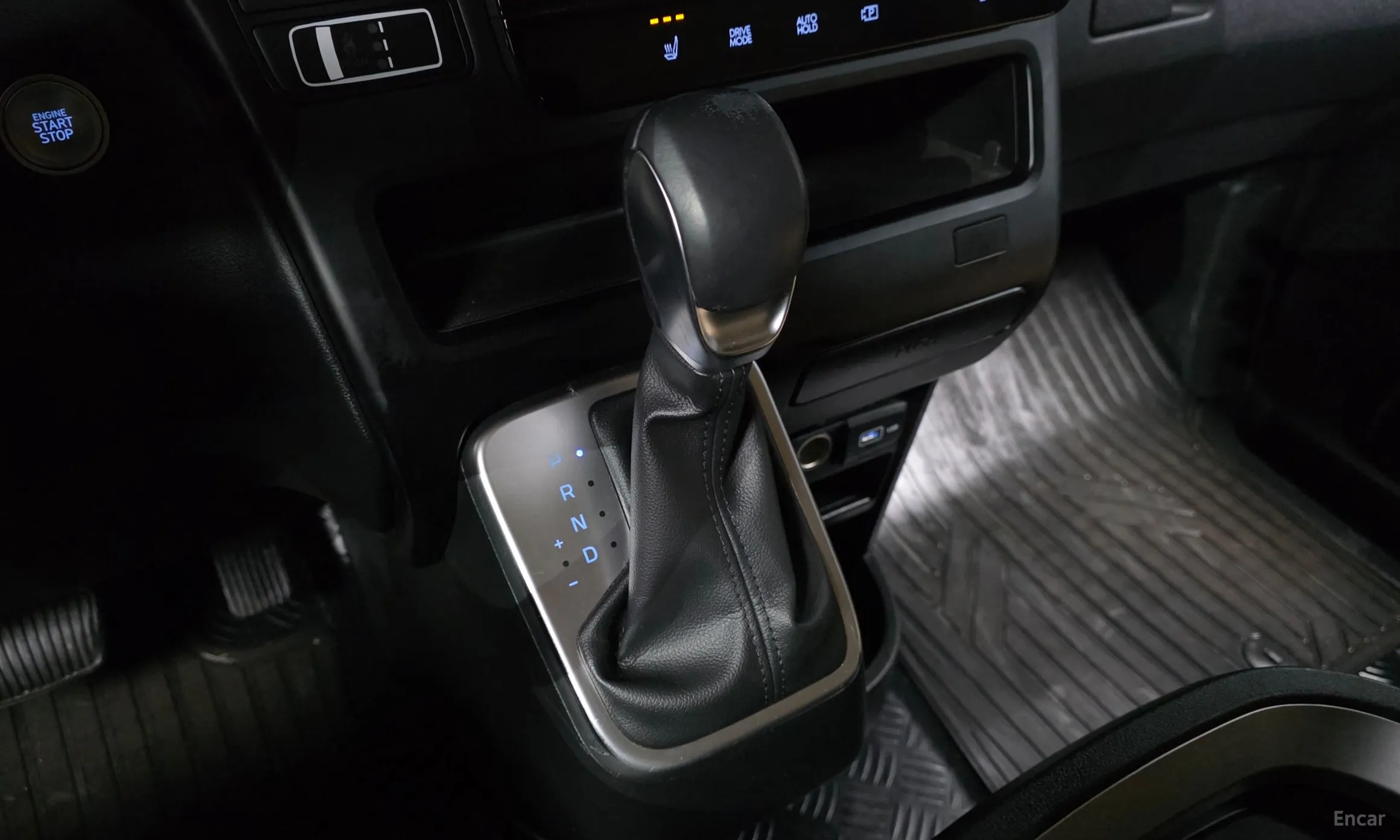 Hyundai Staria превью 17