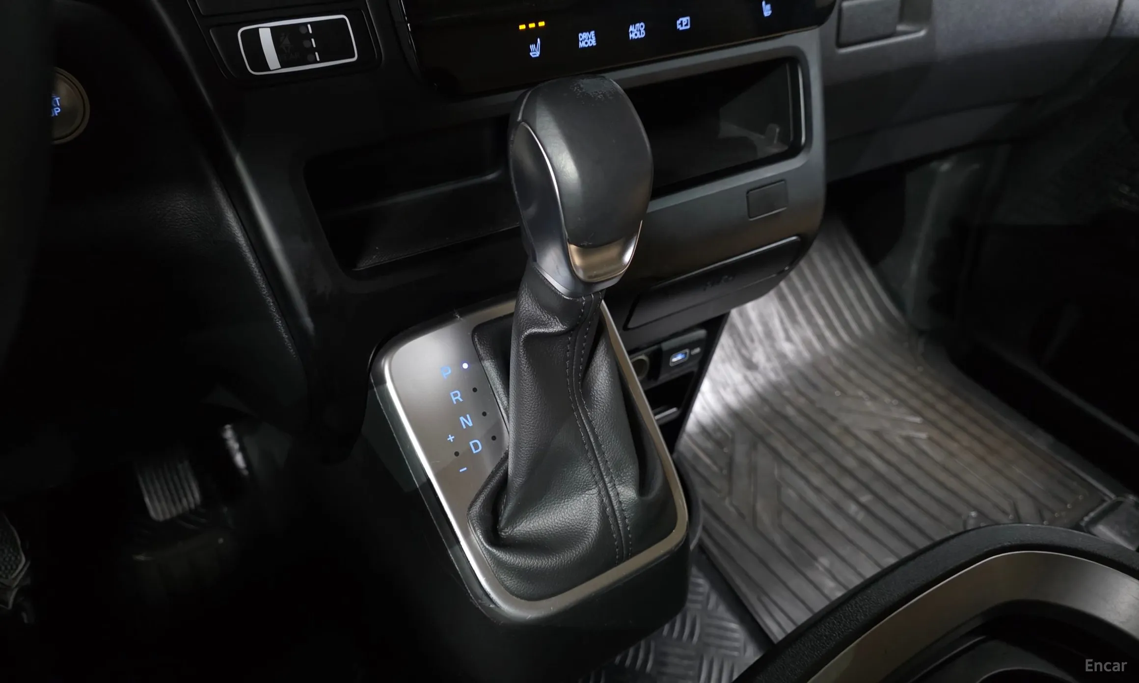Hyundai Staria превью 9