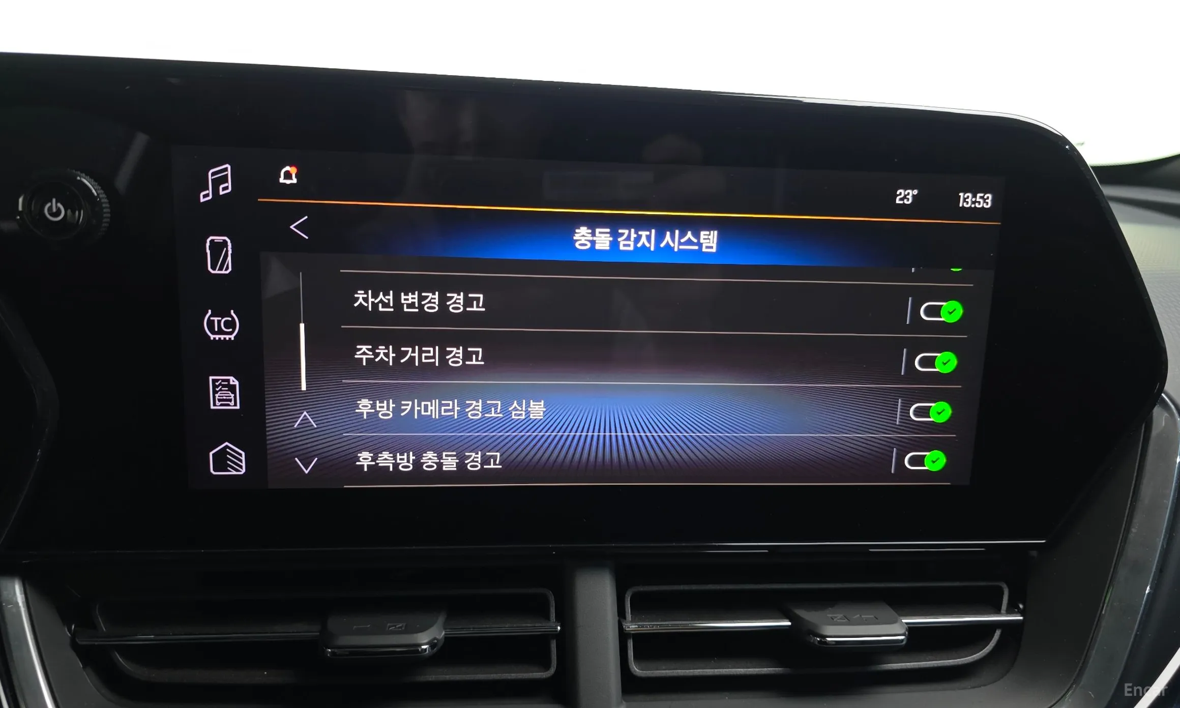 Chevrolet (GM Daewoo) Trax Crossover превью 15