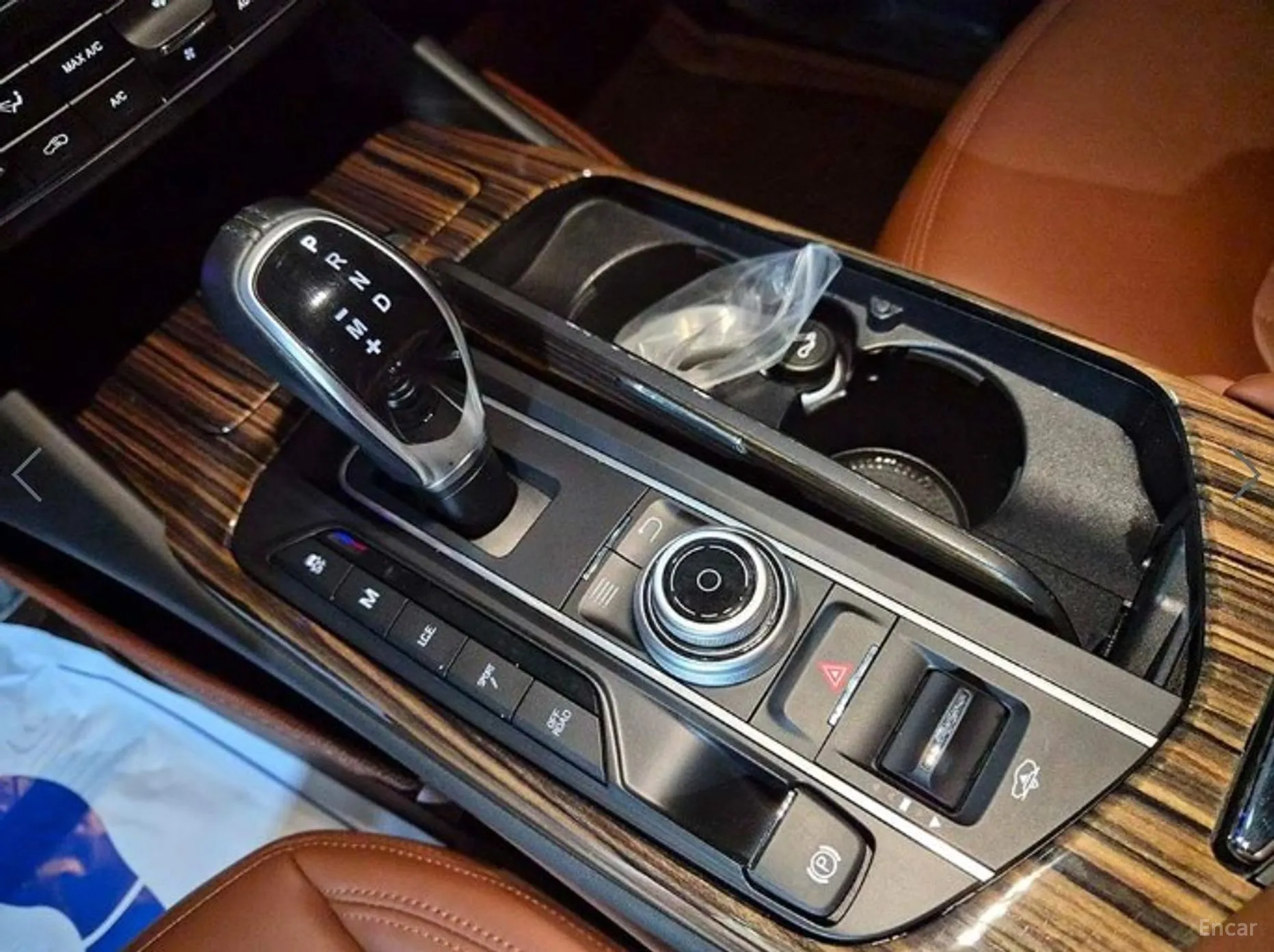 Maserati Levante превью 11