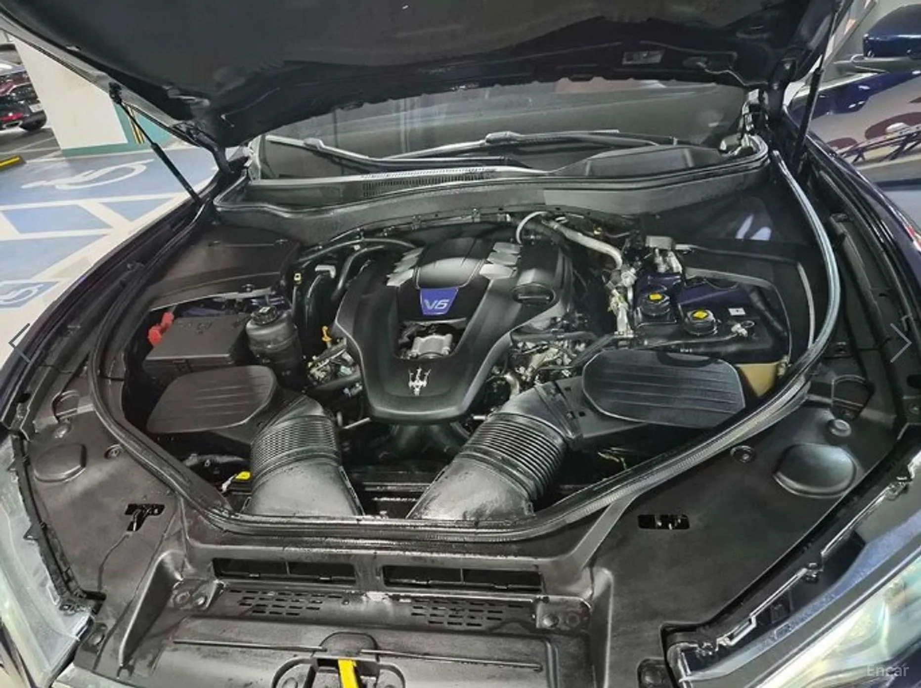 Maserati Levante превью 19