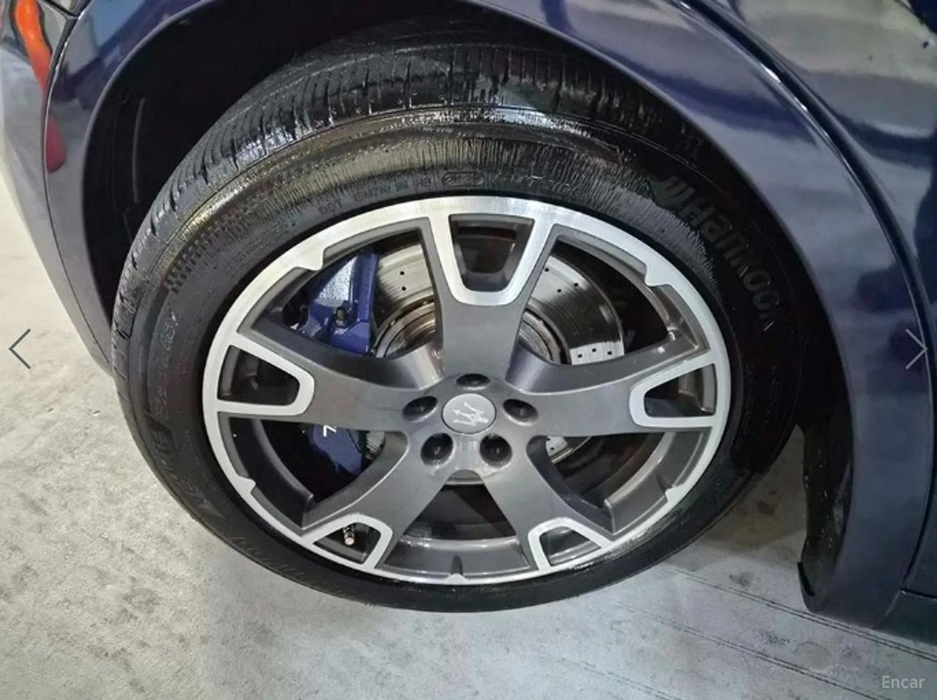 Maserati Levante превью 20