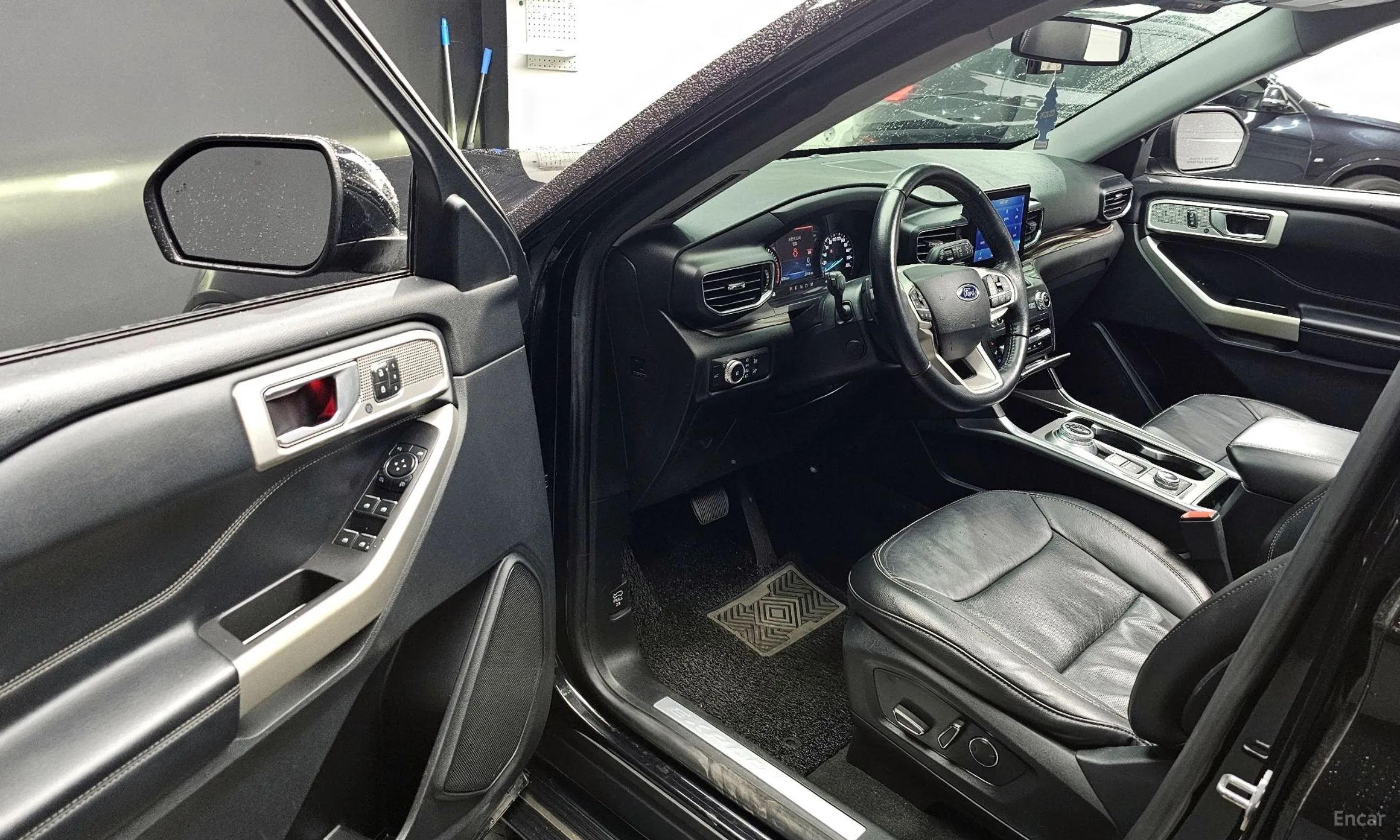 Ford Explorer 6th Generation превью 10