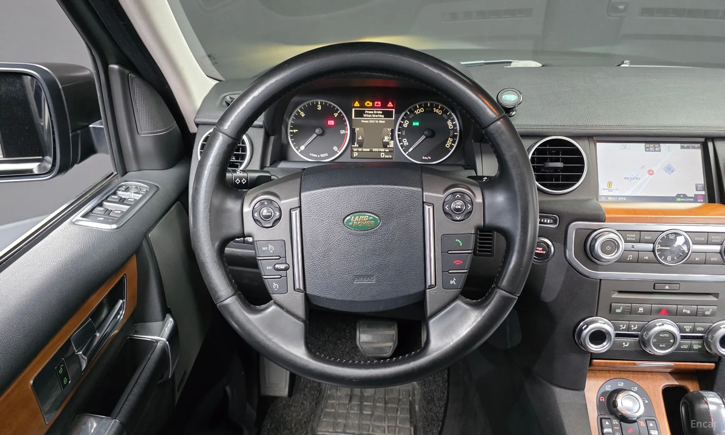 Land Rover Discovery 4 превью 13