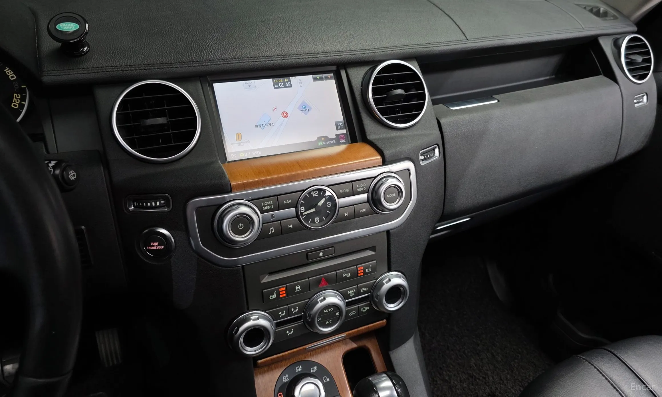 Land Rover Discovery 4 превью 14
