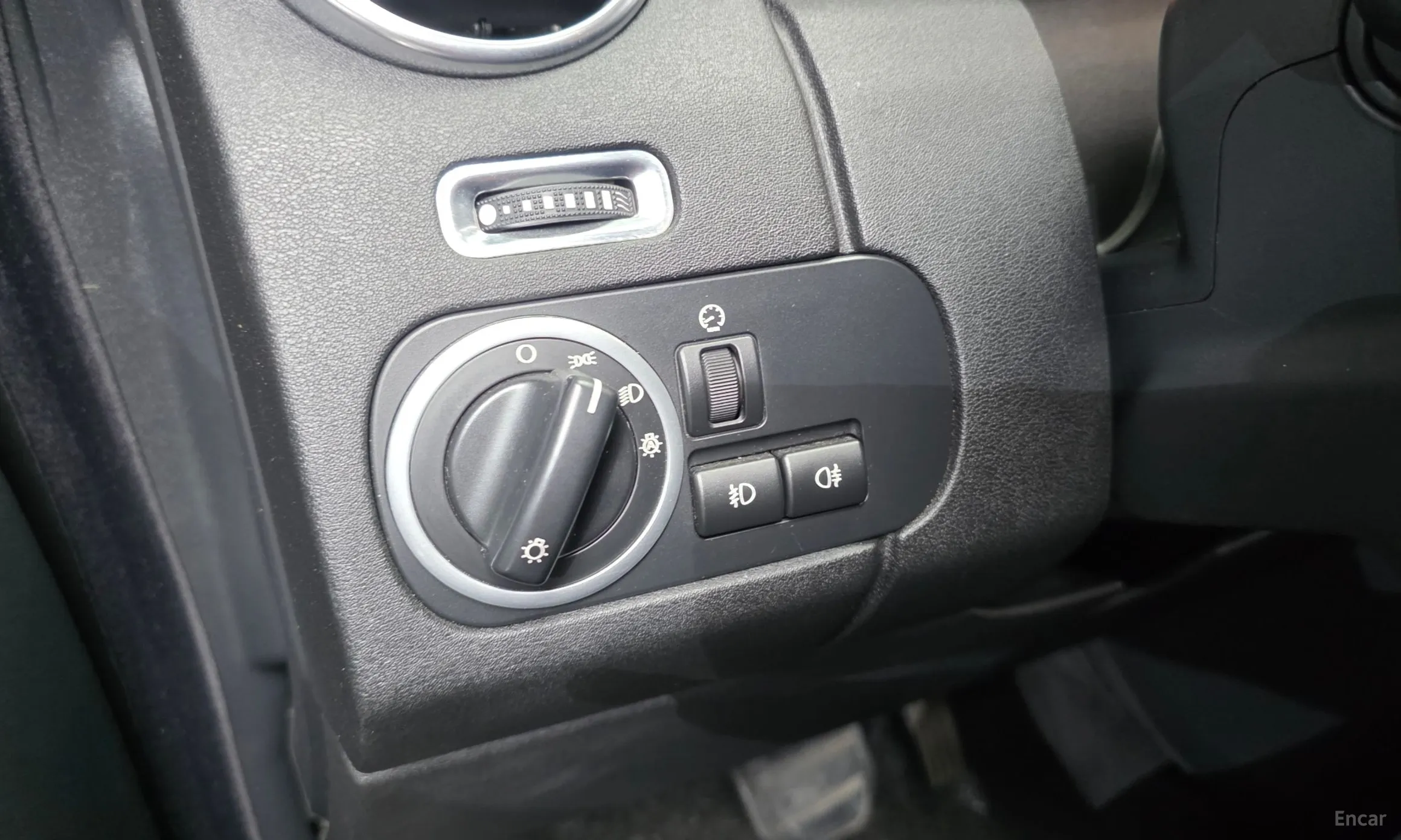 Land Rover Discovery 4 превью 16