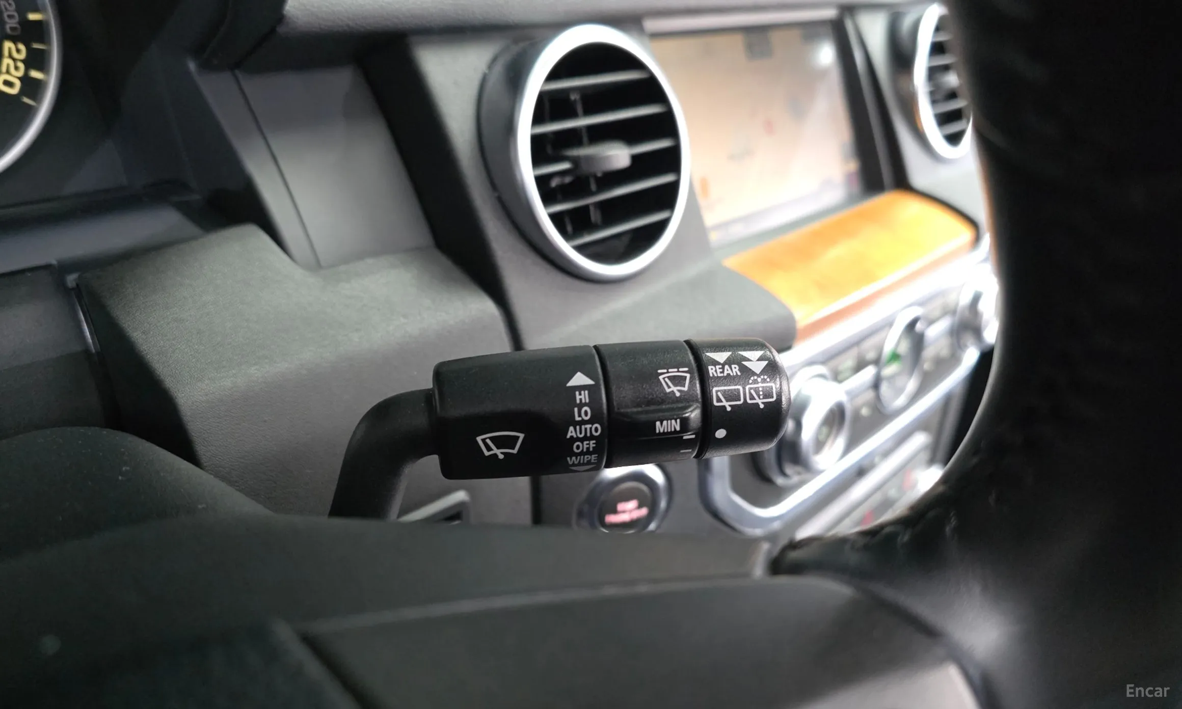 Land Rover Discovery 4 превью 17