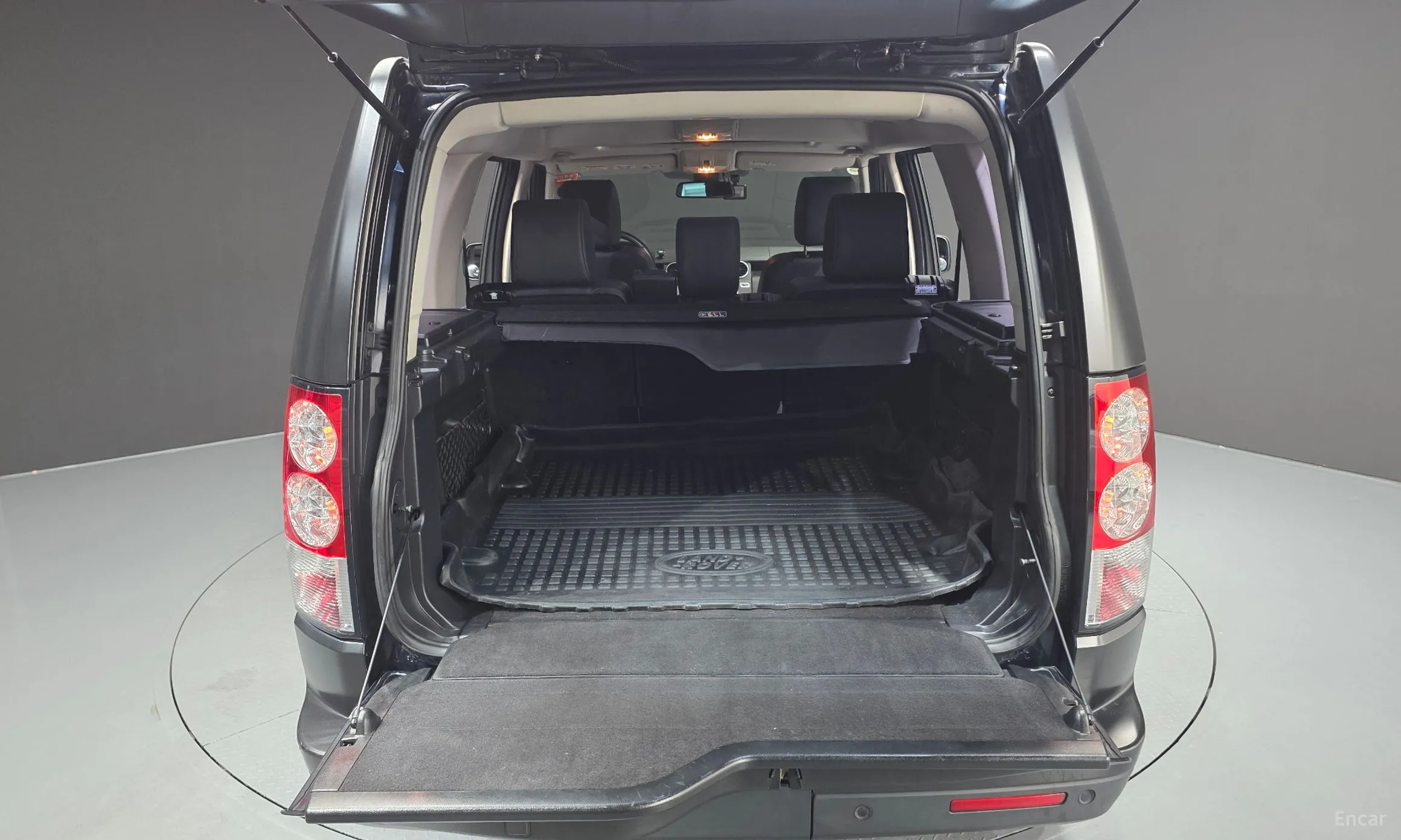 Land Rover Discovery 4 превью 20