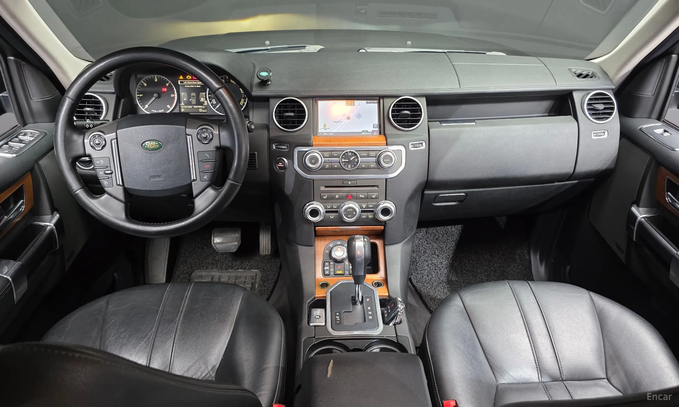 Land Rover Discovery 4 превью 7
