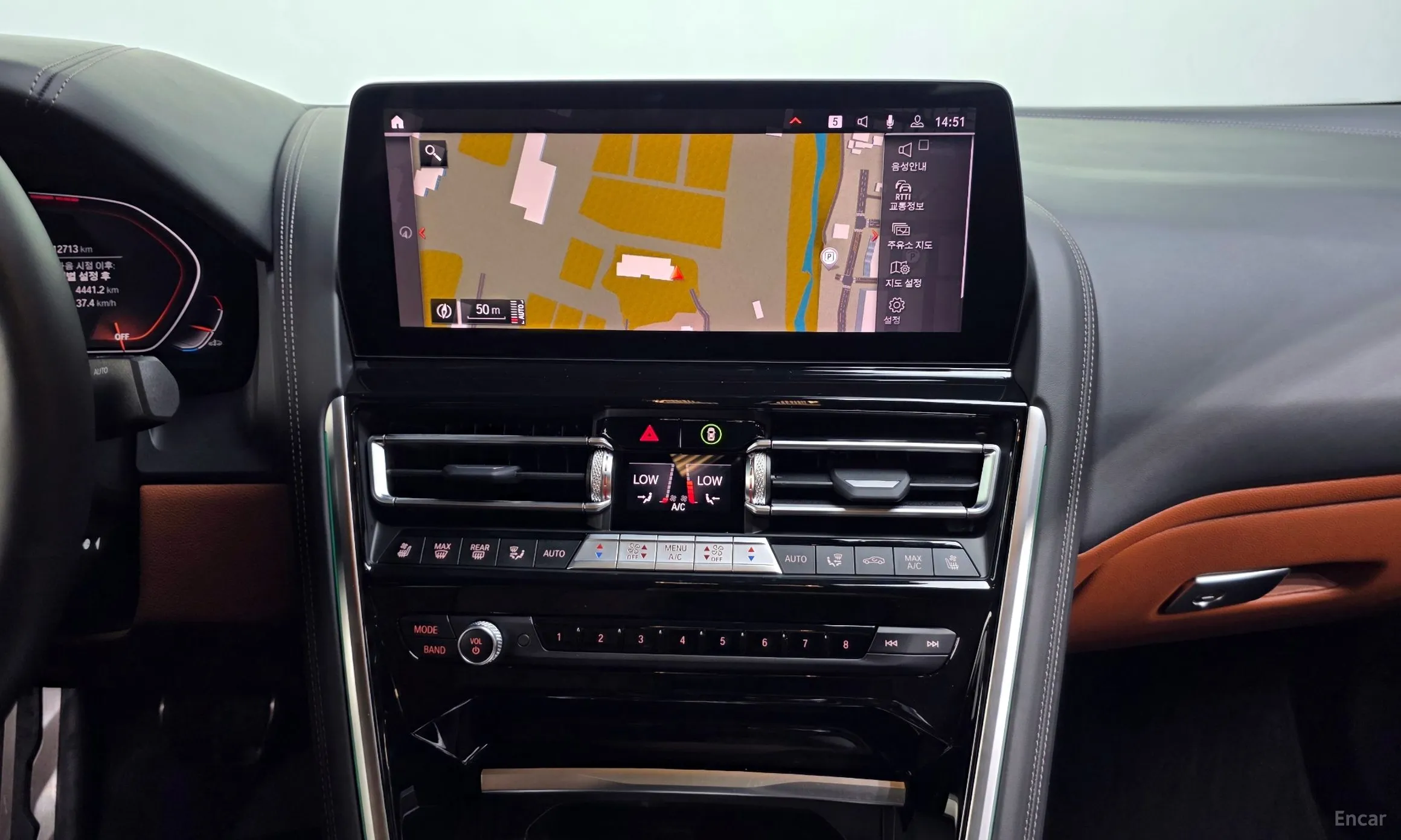 BMW 8-series (G15) превью 14