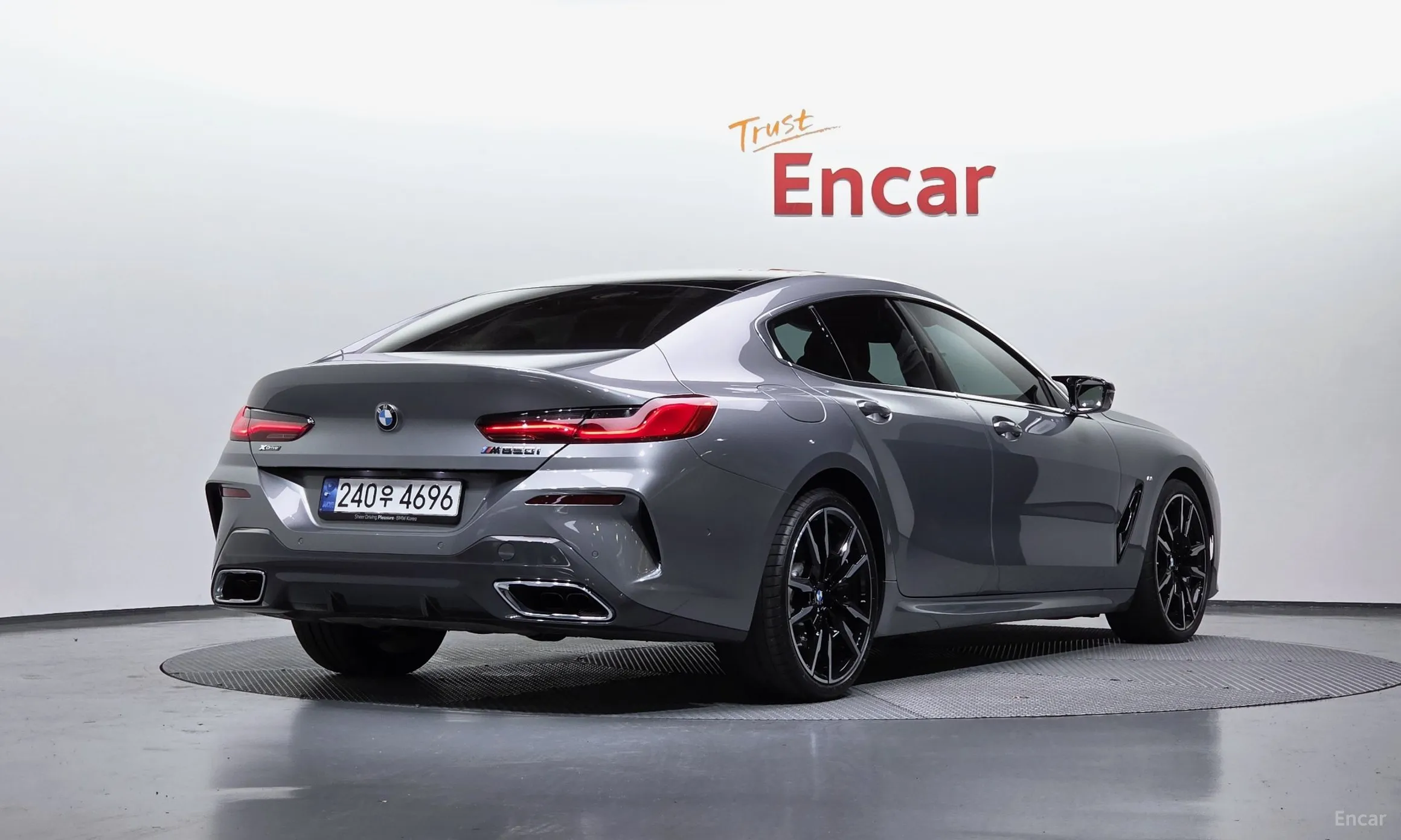 BMW 8-series (G15)