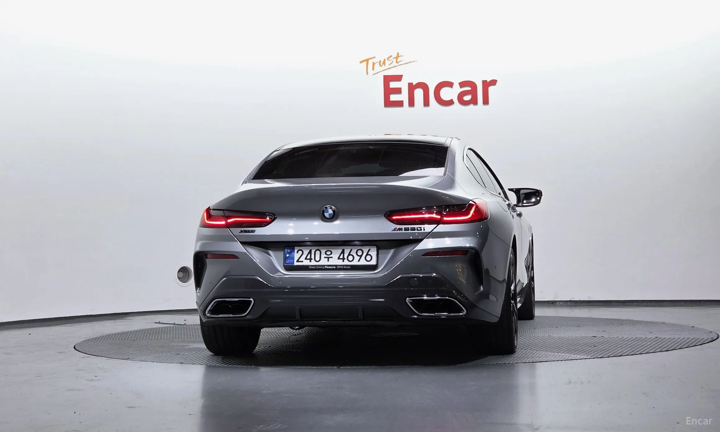 BMW 8-series (G15) превью 4
