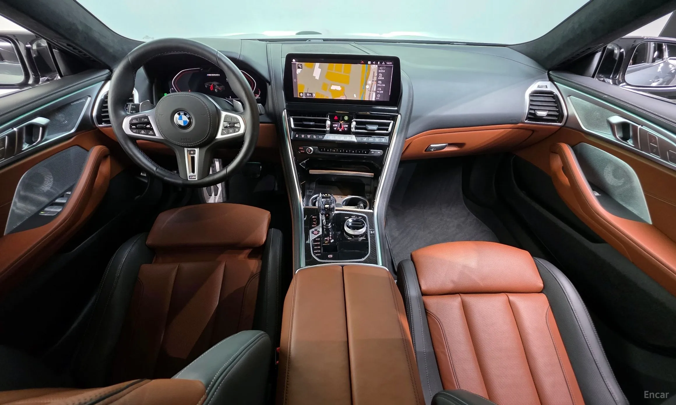 BMW 8-series (G15) превью 7