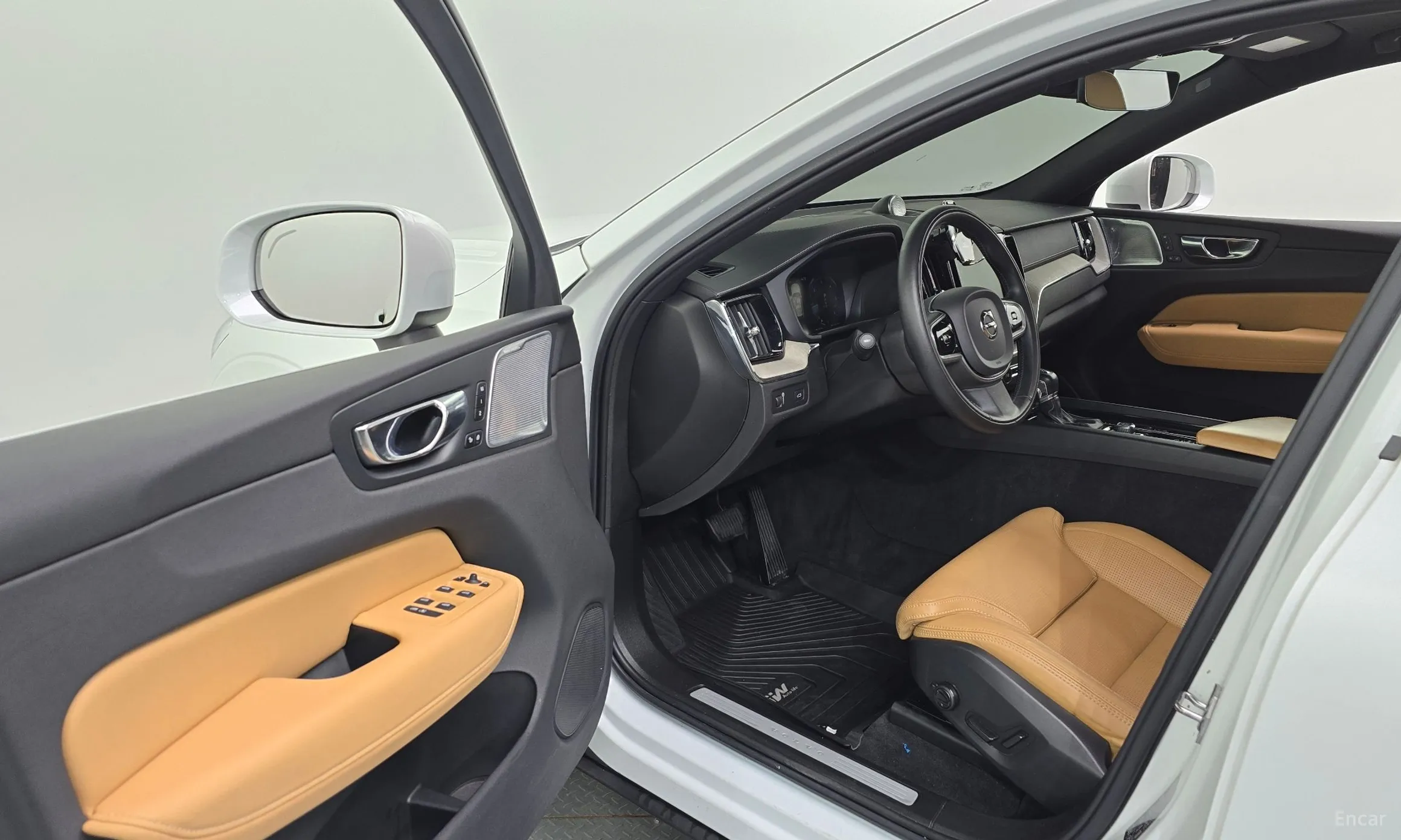 Volvo XC60 Gen 2 превью 10