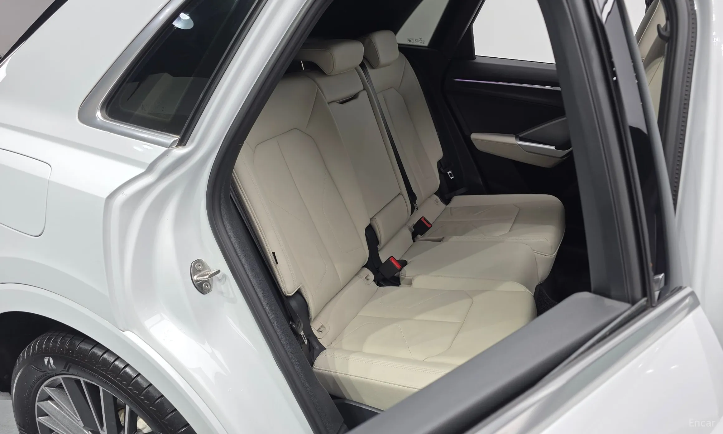 Audi Q3 (F3) превью 11