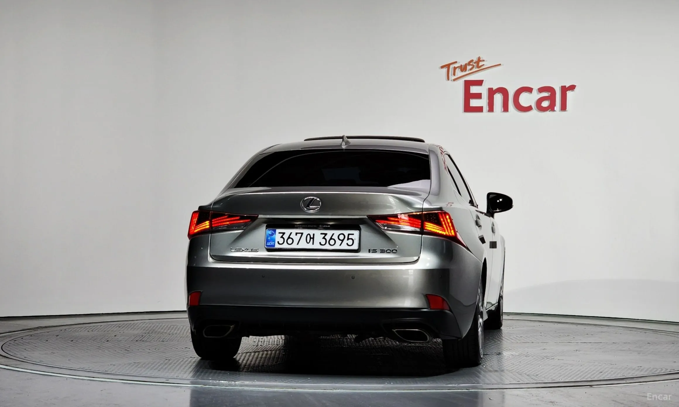 Lexus New IS300 превью 4