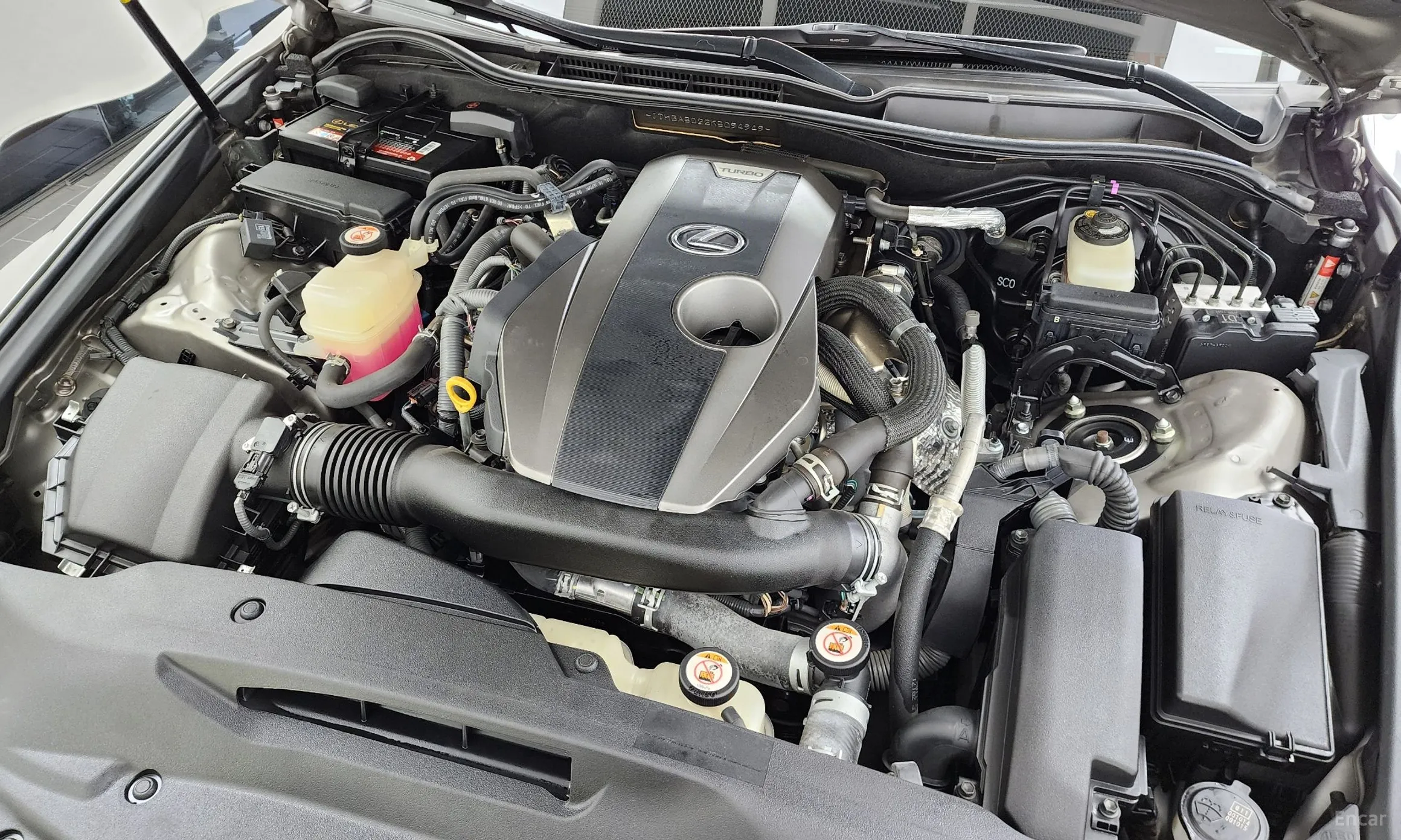 Lexus New IS300 превью 6