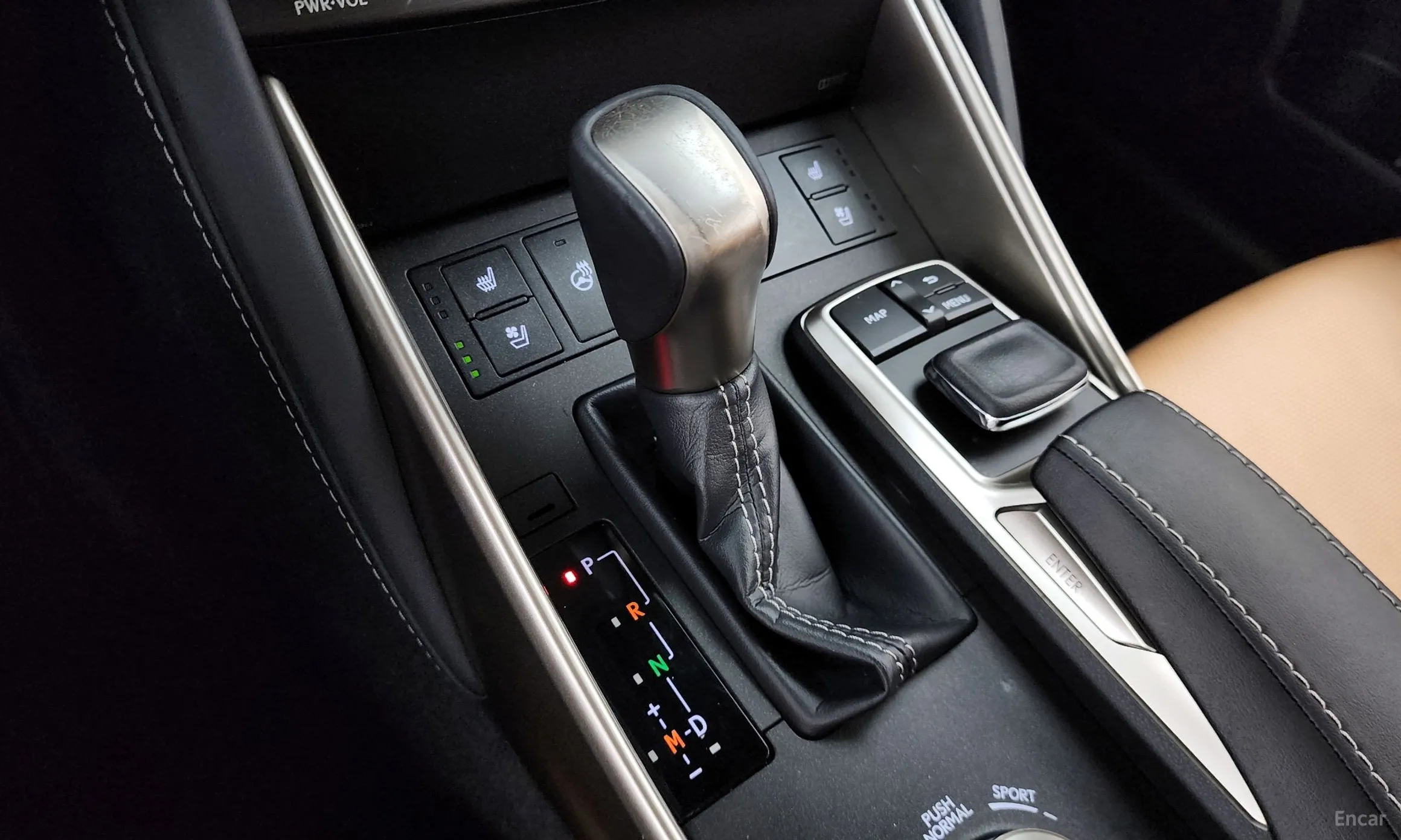 Lexus New IS300 превью 9