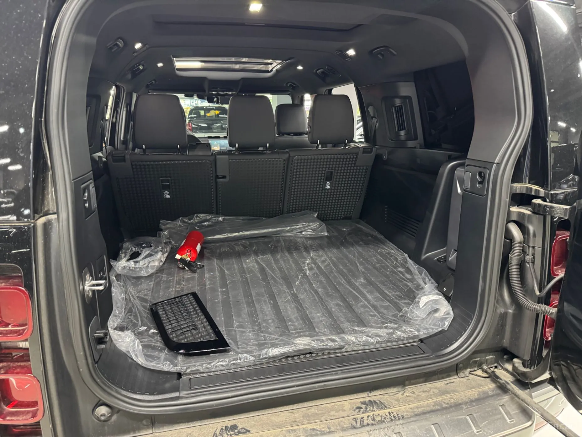 Land Rover Defender (L663) превью 15