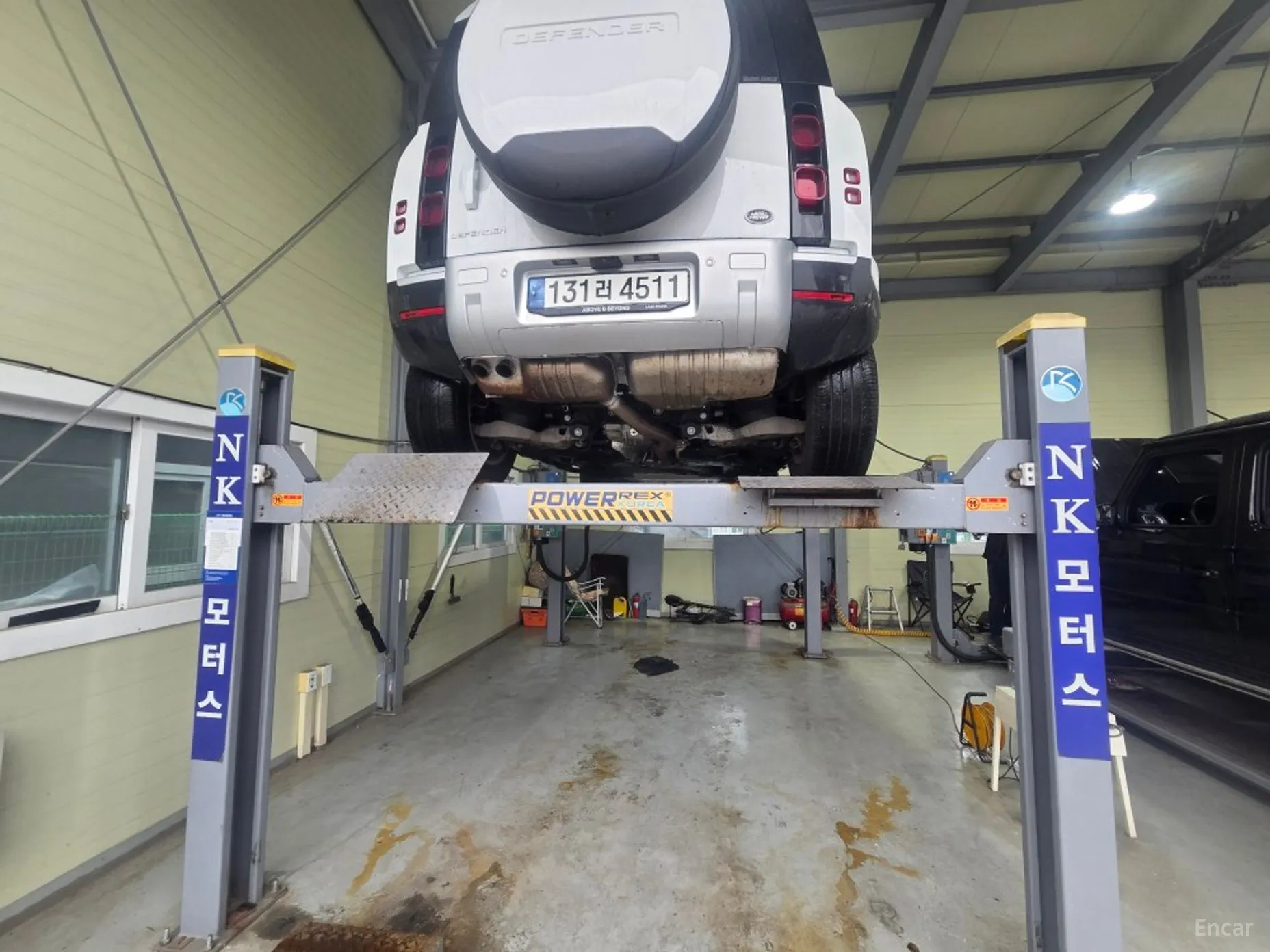 Land Rover Defender (L663) 2