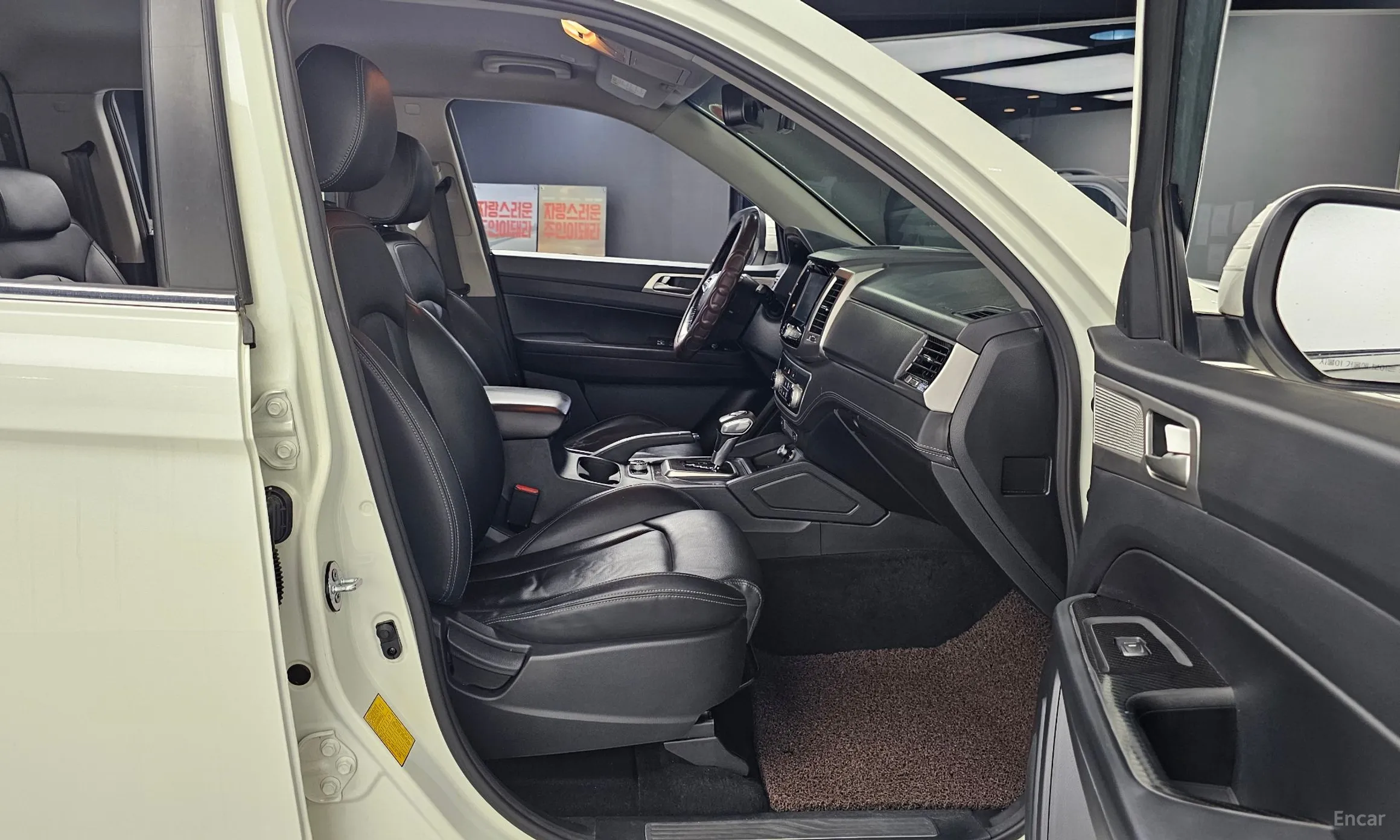 KG Mobility (SsangYong) Rexton Sports превью 12