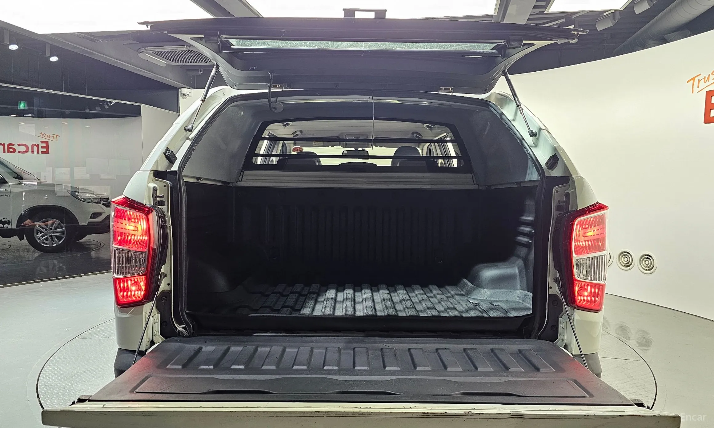 KG Mobility (SsangYong) Rexton Sports превью 20