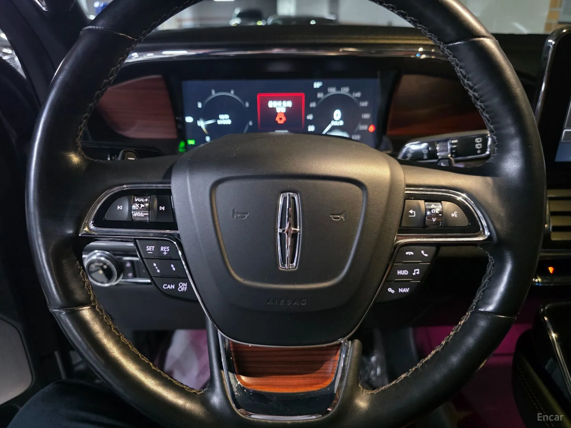 Lincoln Navigator 4th generation превью 10