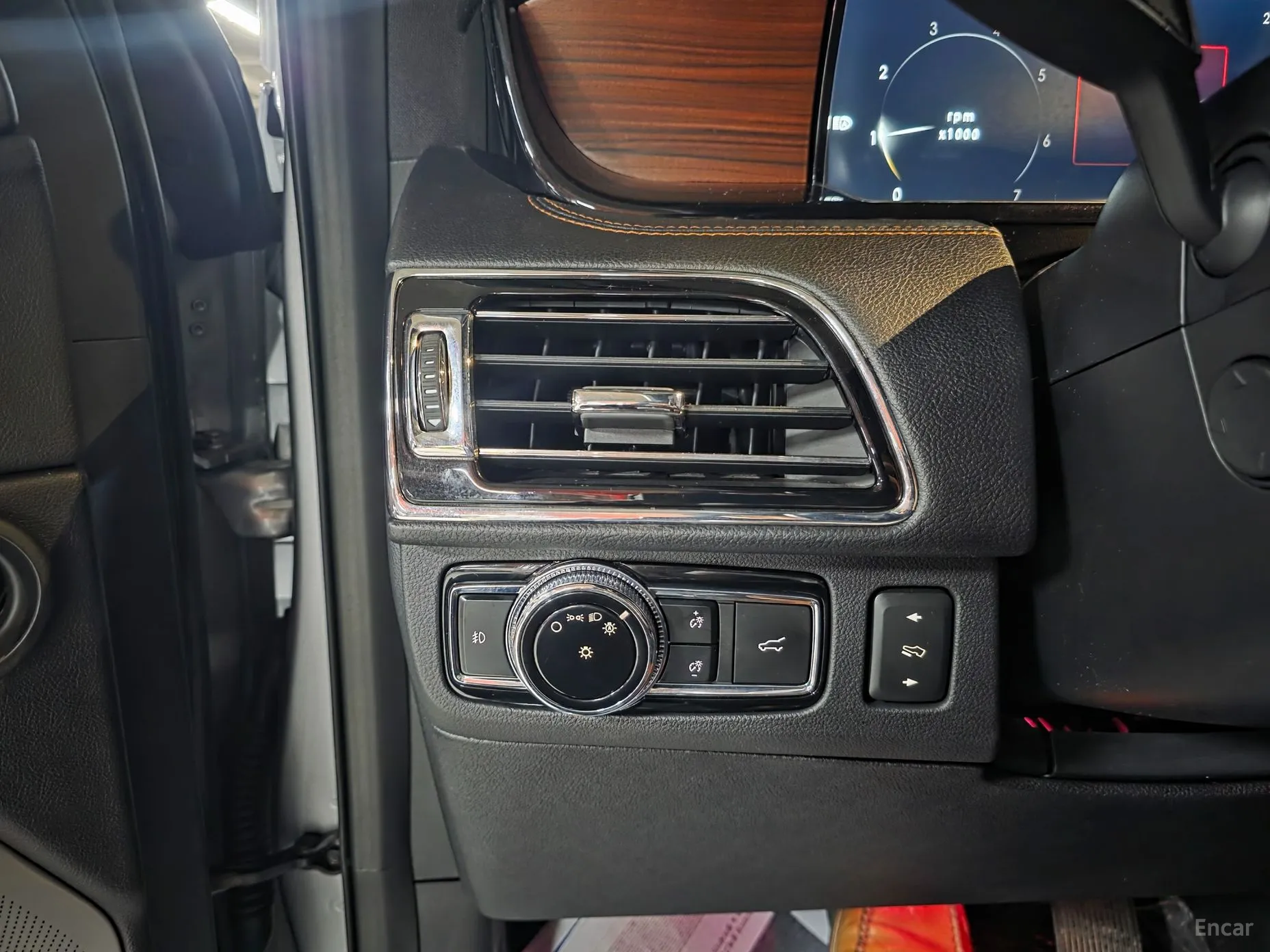 Lincoln Navigator 4th generation превью 12