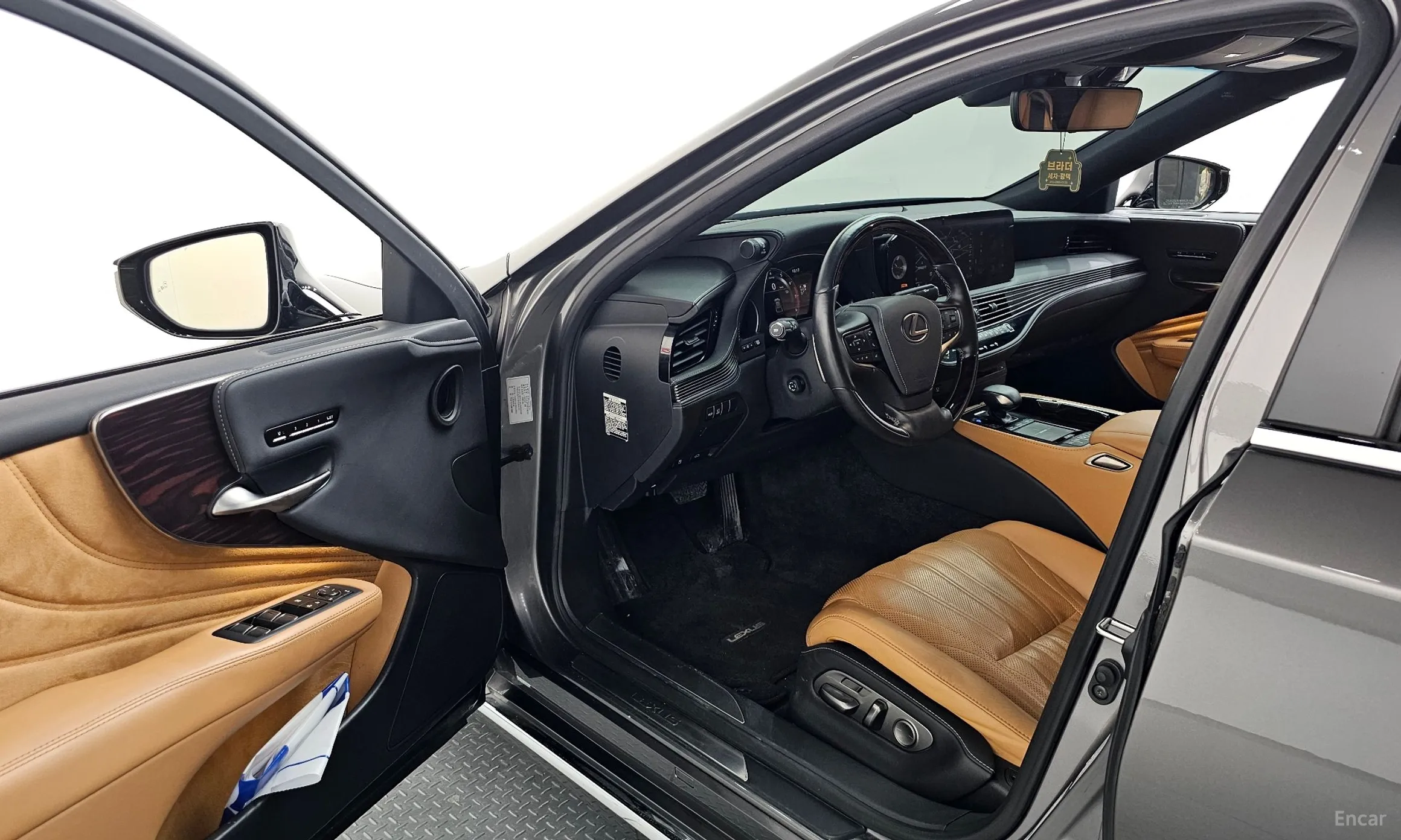 Lexus LS500 5th Generation превью 10