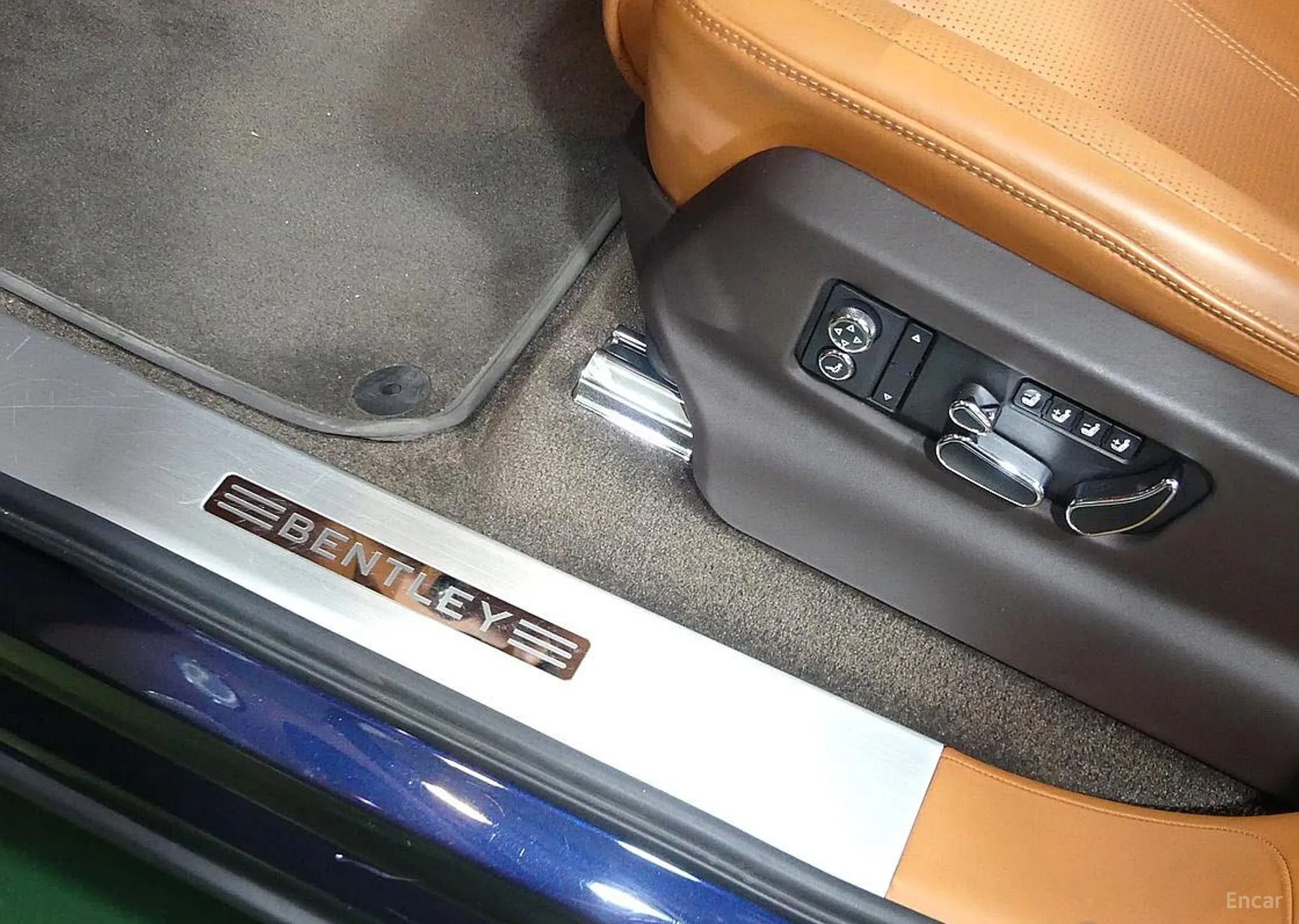 Bentley Bentayga превью 13