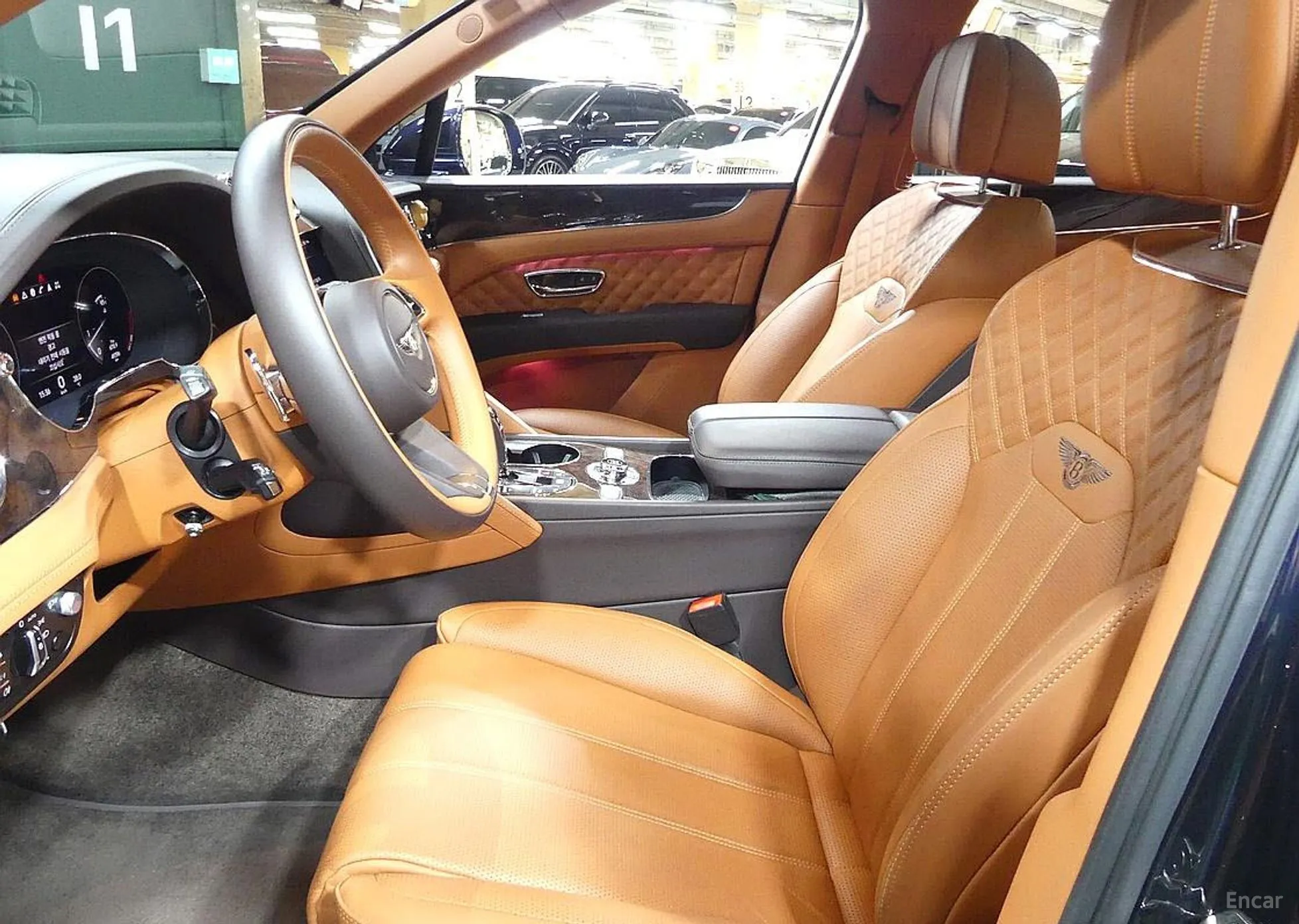 Bentley Bentayga превью 8