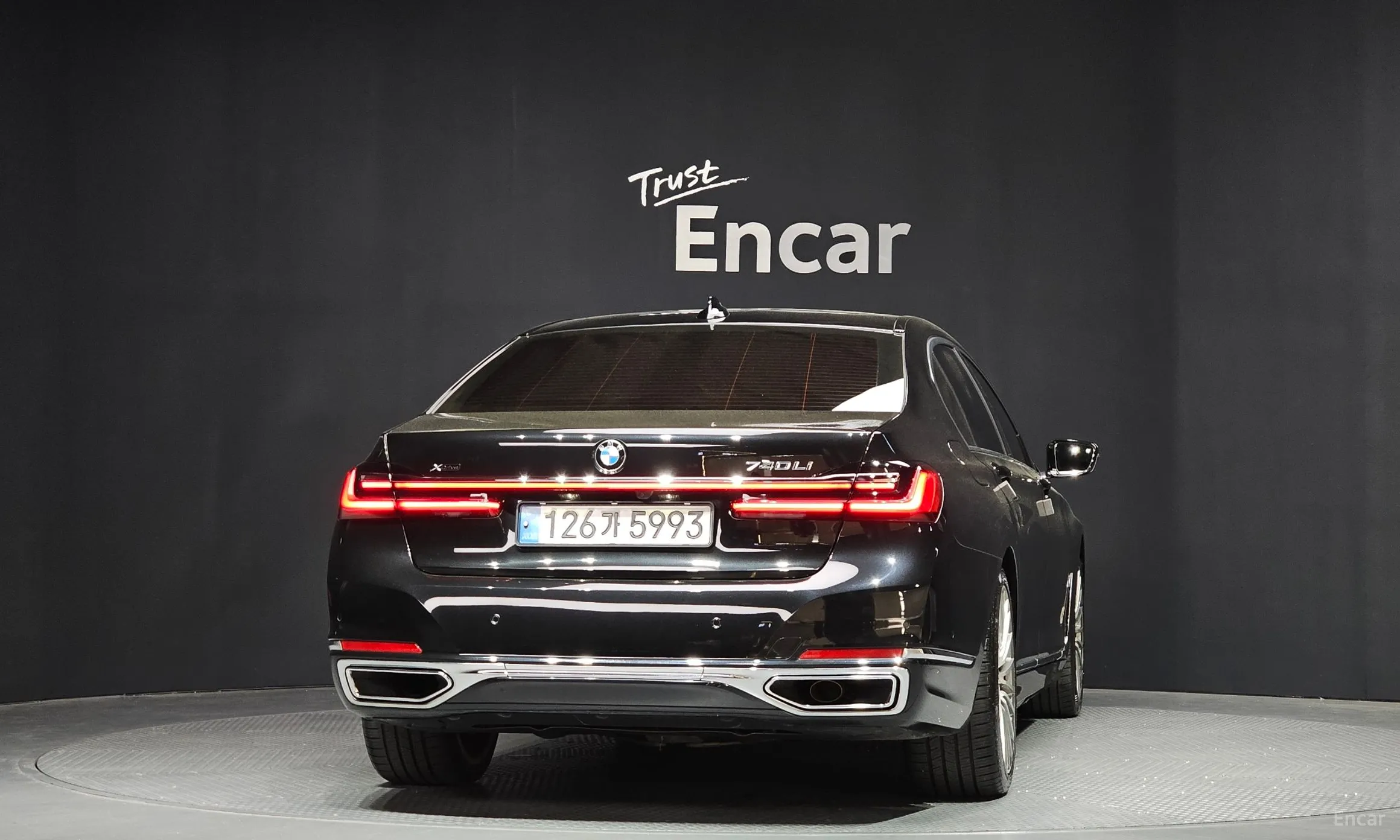 BMW 7 Series (G11) превью 4