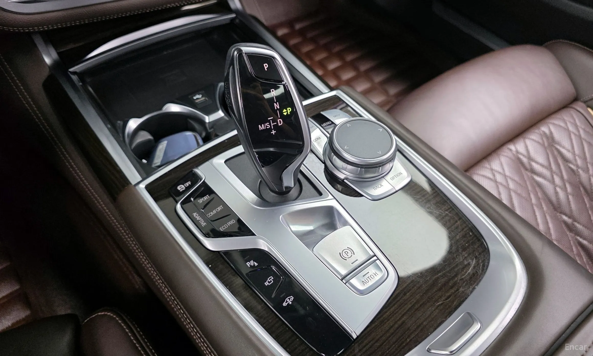BMW 7 Series (G11) превью 9