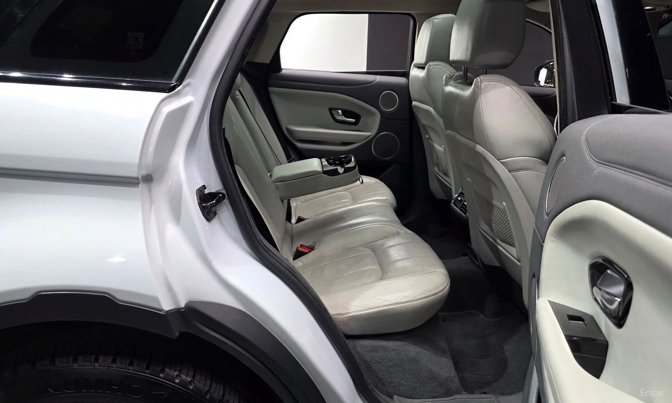 Land Rover Range Rover Evoque превью 12