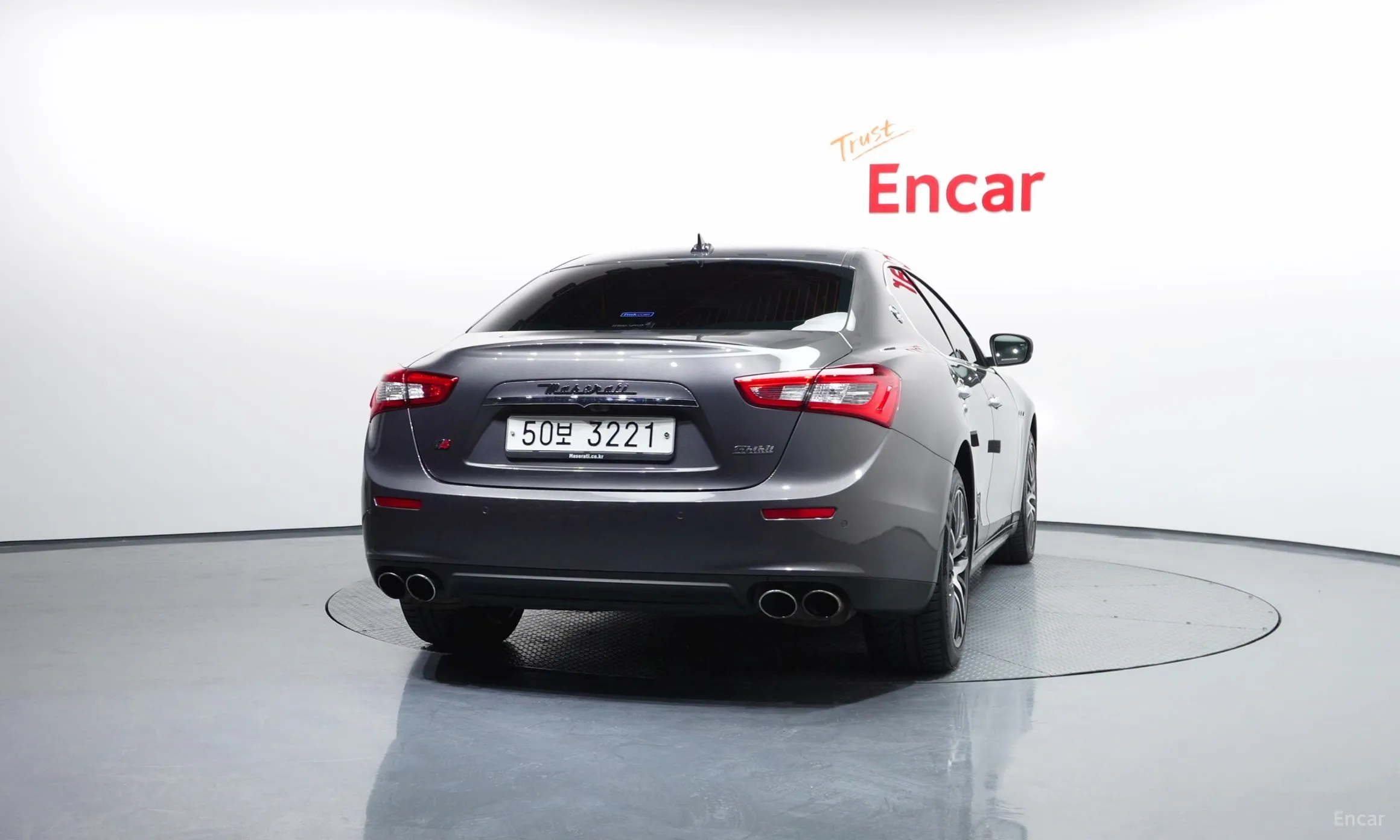 Maserati Ghibli превью 4