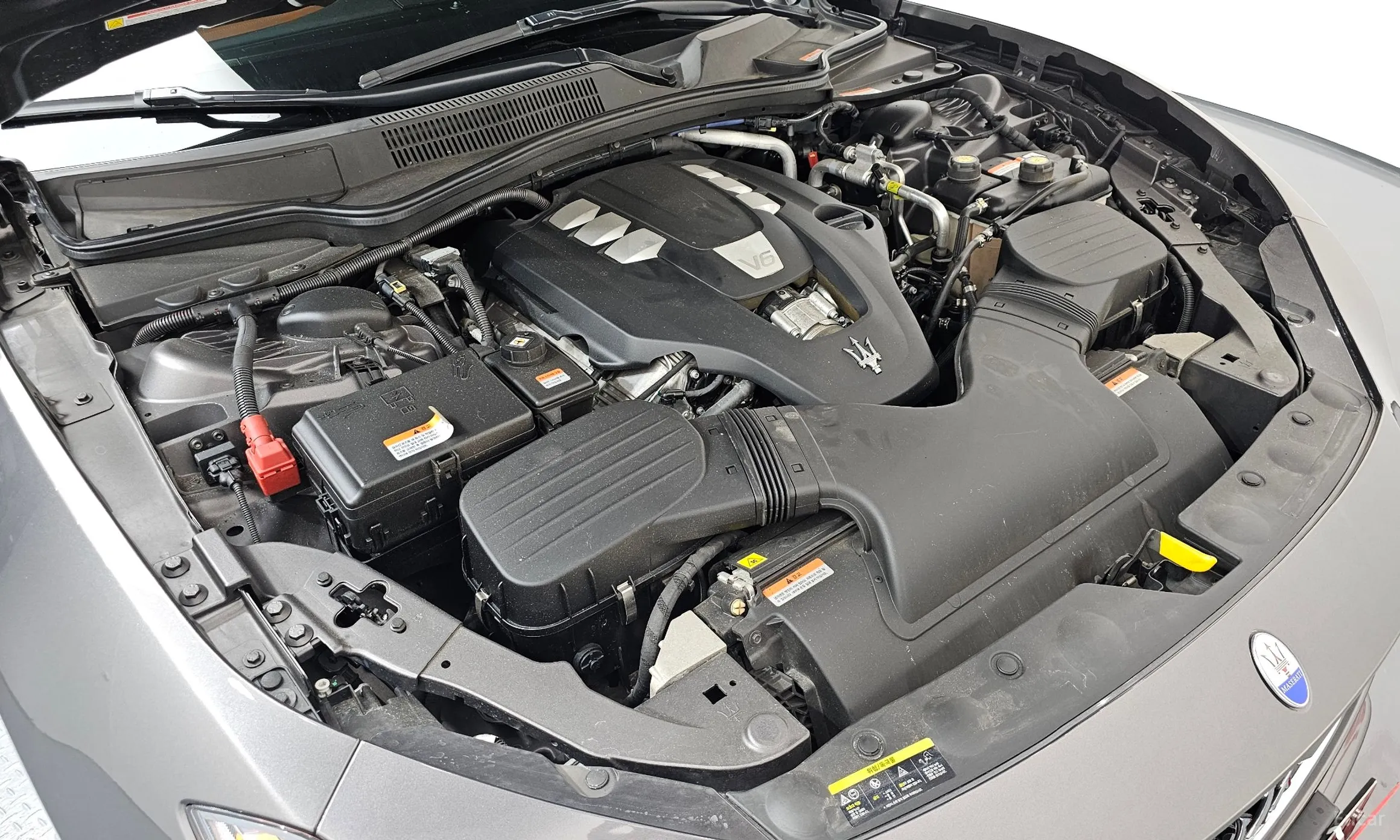 Maserati Ghibli превью 6