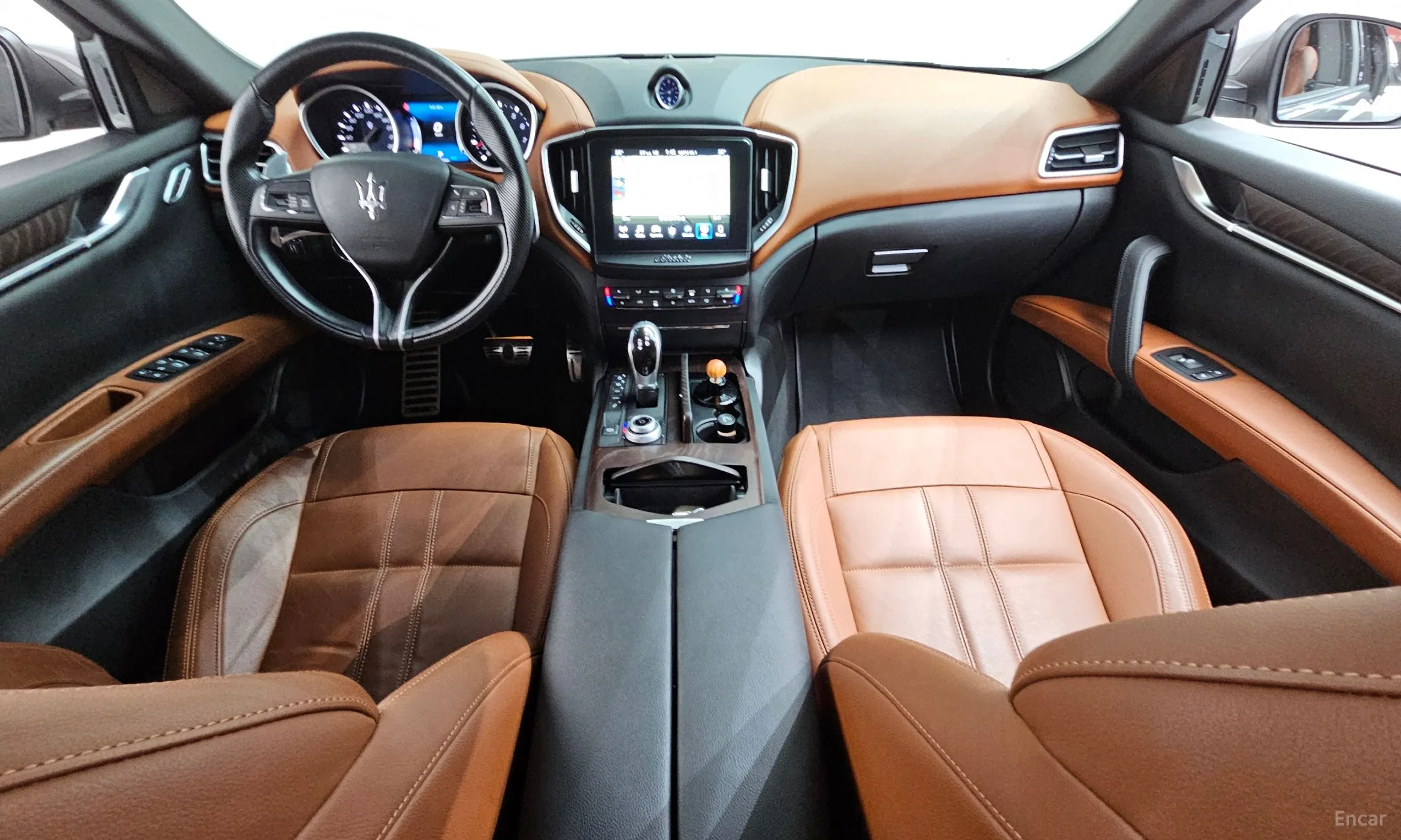 Maserati Ghibli превью 7