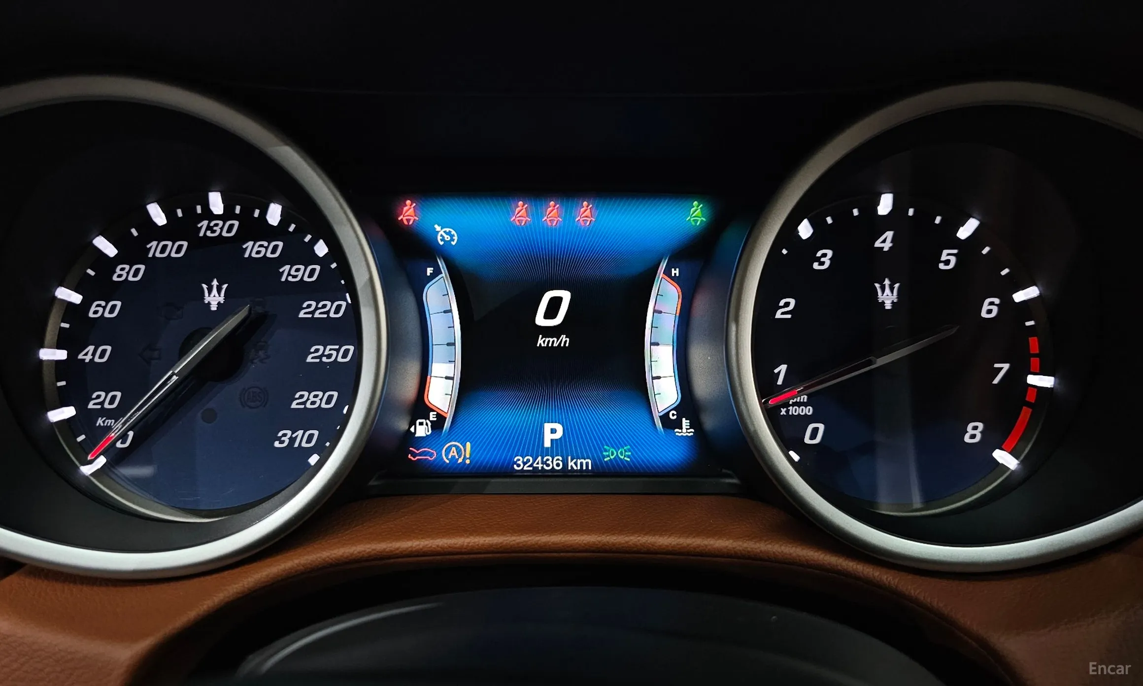 Maserati Ghibli превью 8