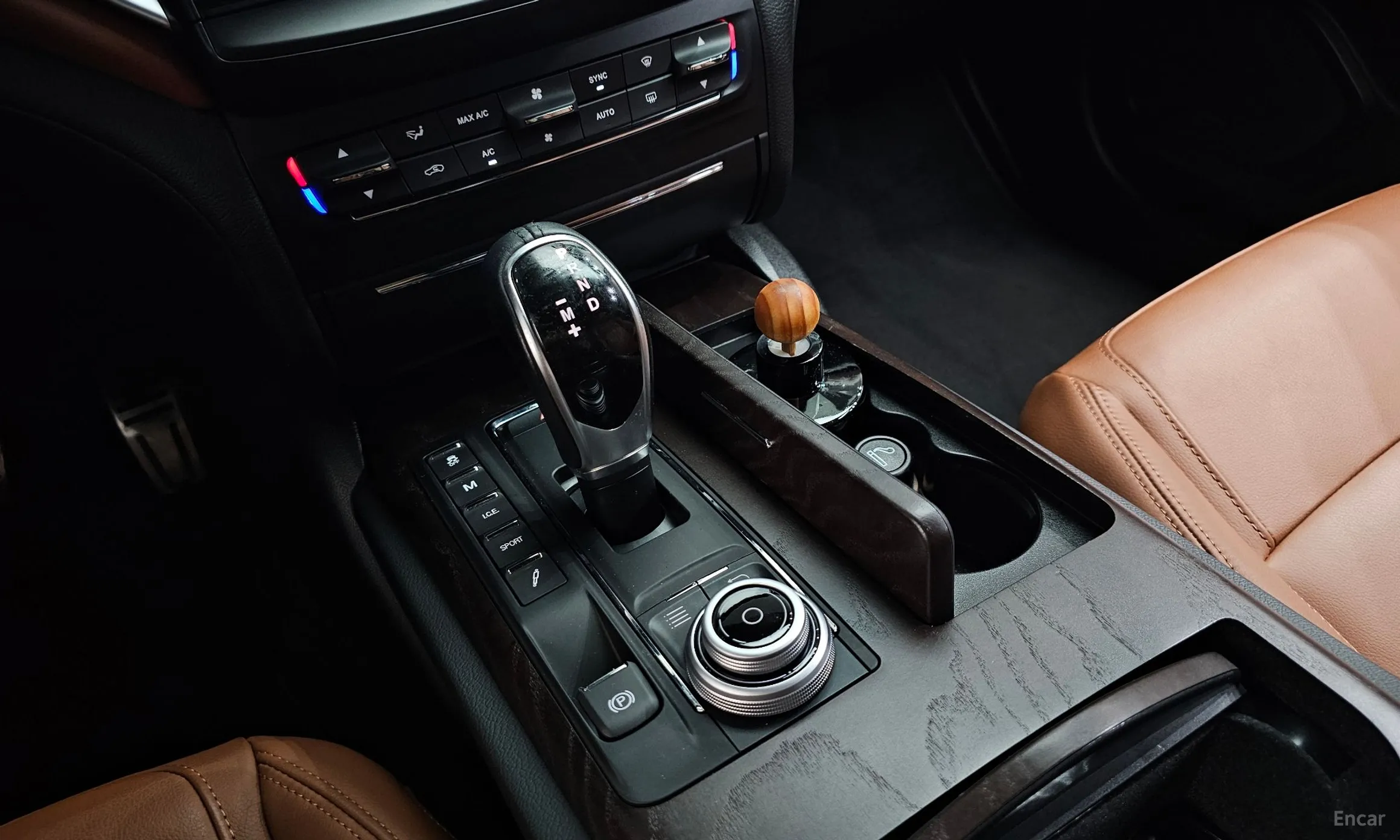 Maserati Ghibli превью 9
