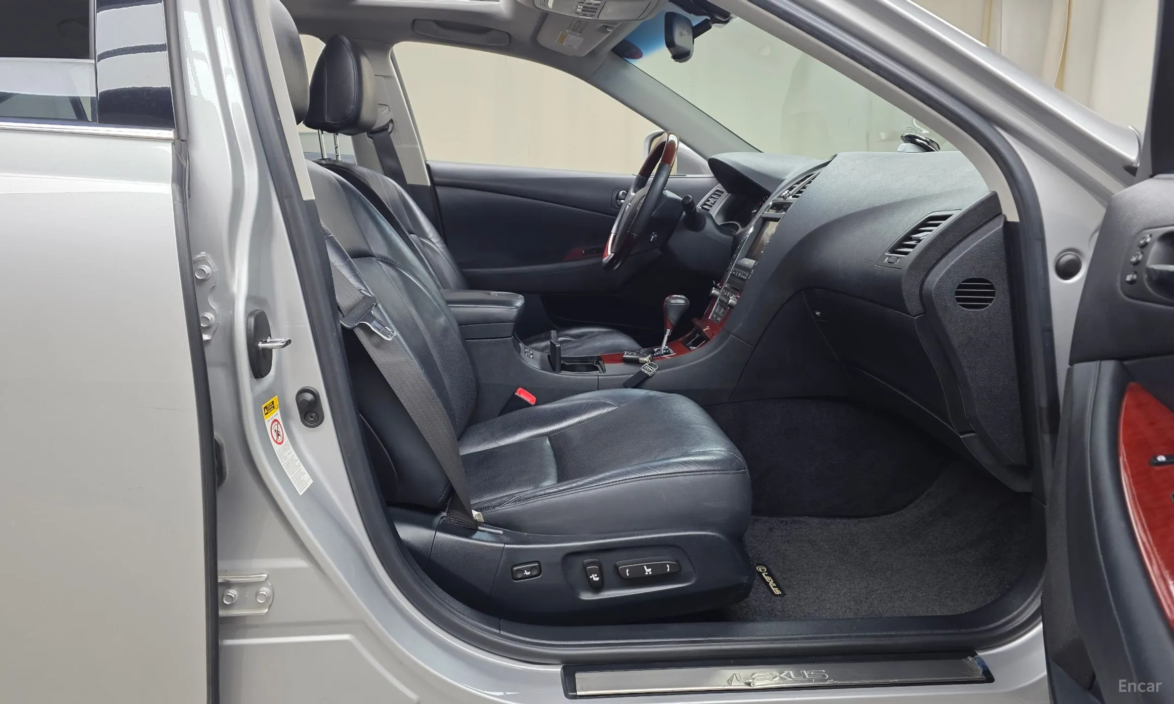 Lexus ES350 превью 11